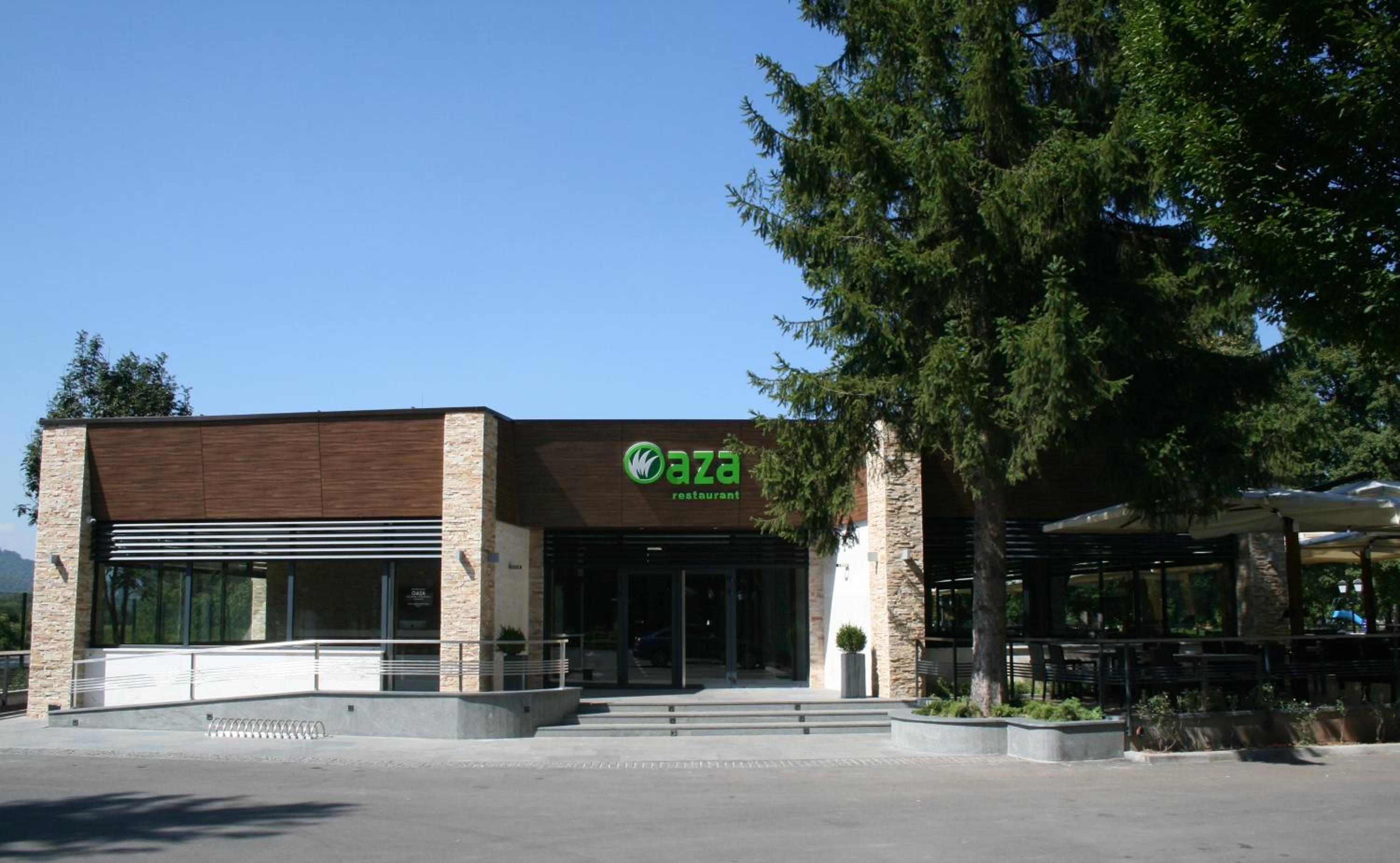 Villas and apartments Oaza