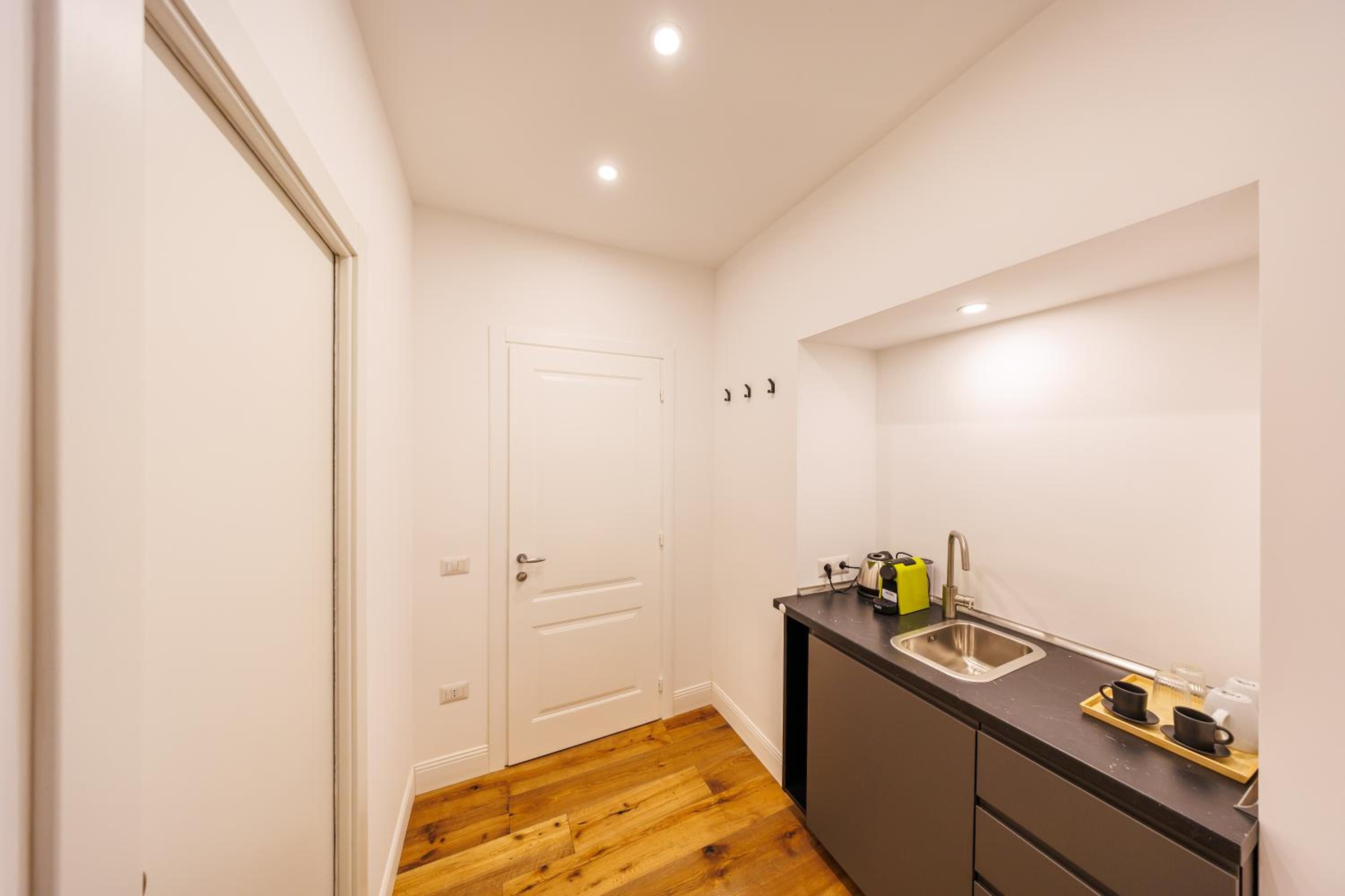 The Tribunali Apartments By HouseinNaples