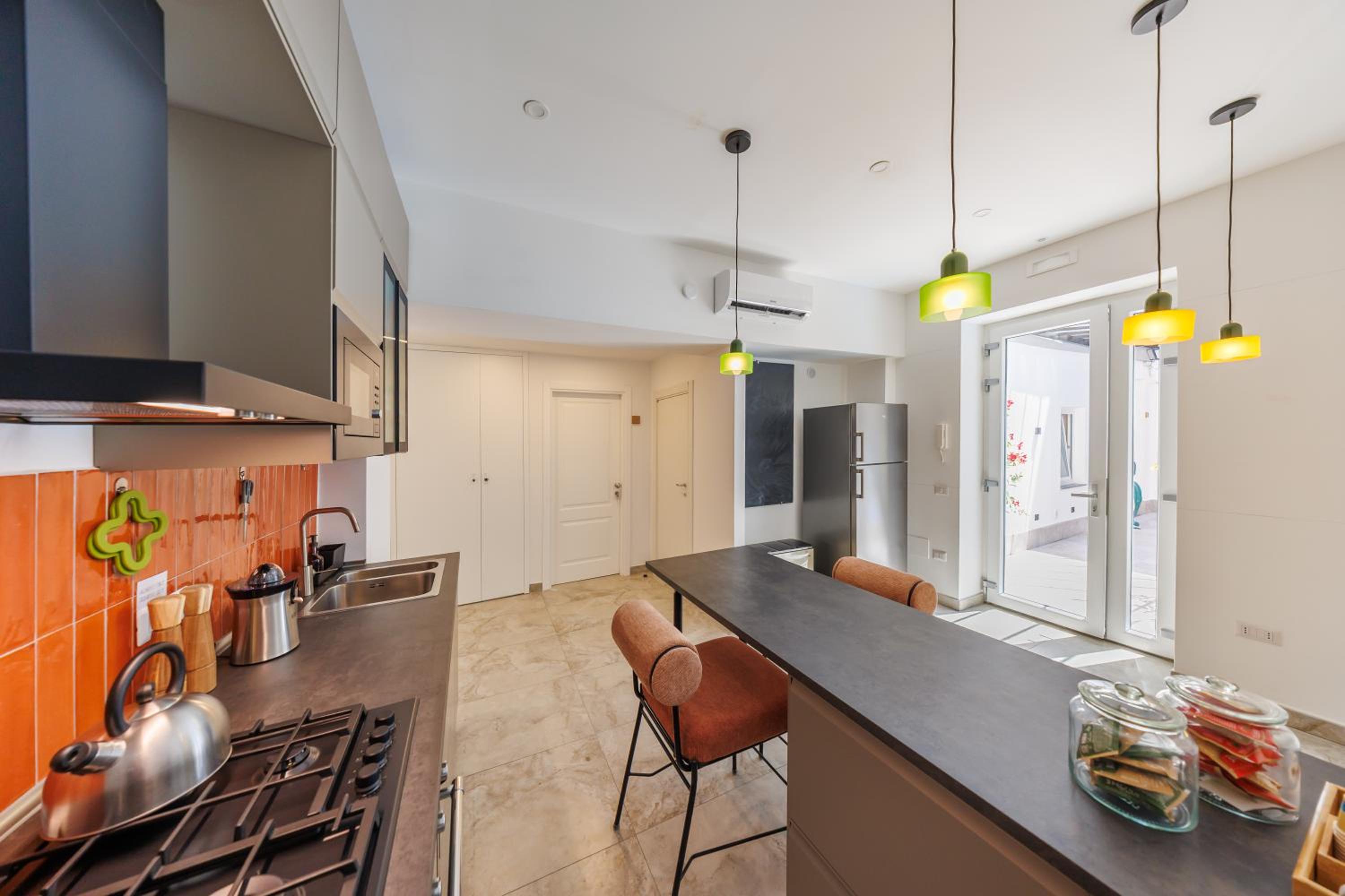 The Tribunali Apartments By HouseinNaples