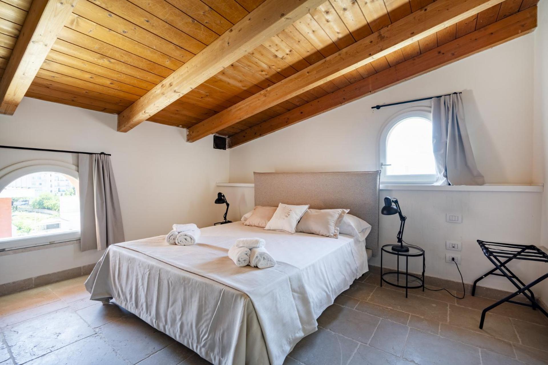 Palazzo della Torre 202– Modern Historic Apartment