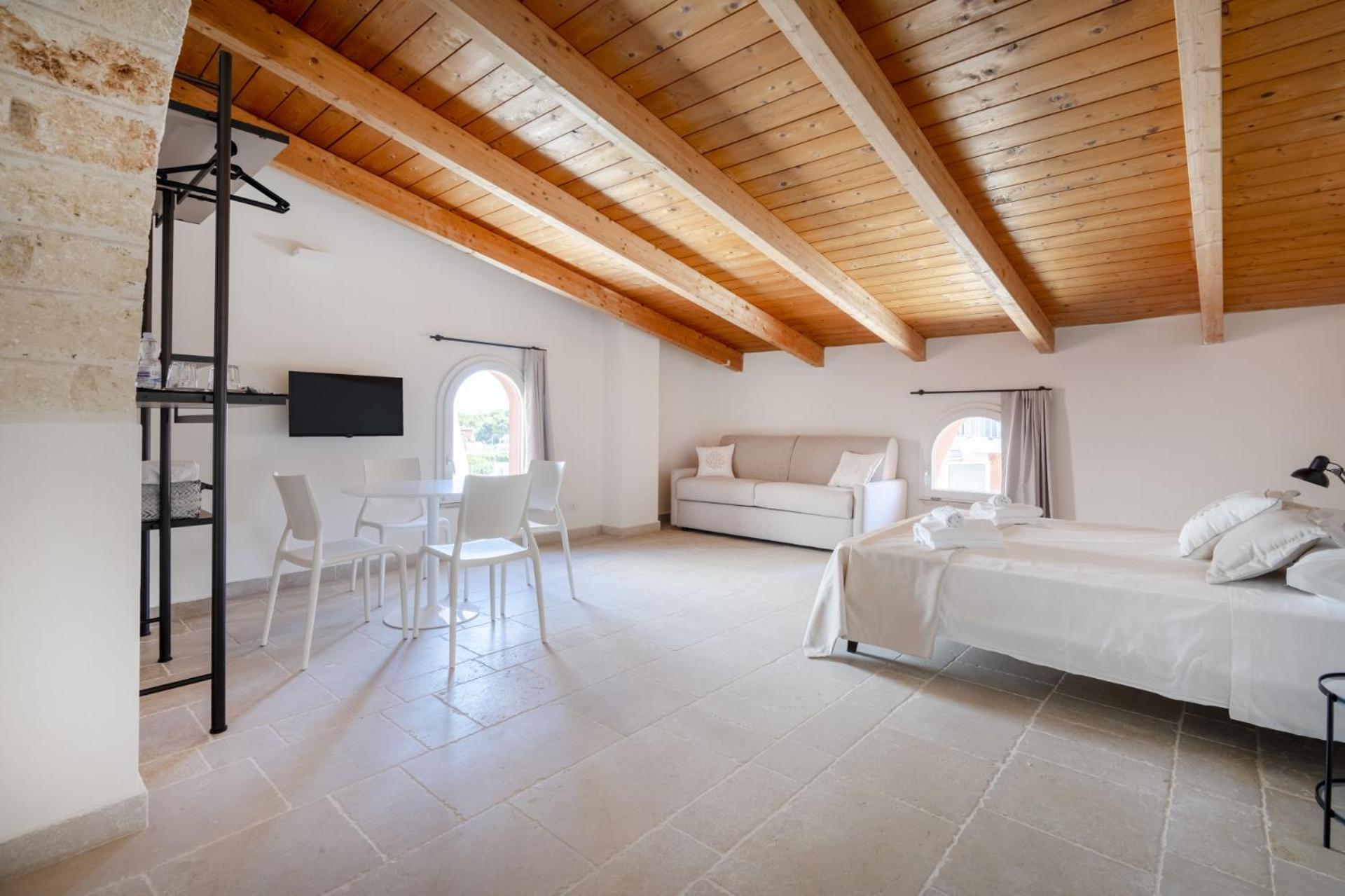 Palazzo della Torre 201– Modern Historic Apartment