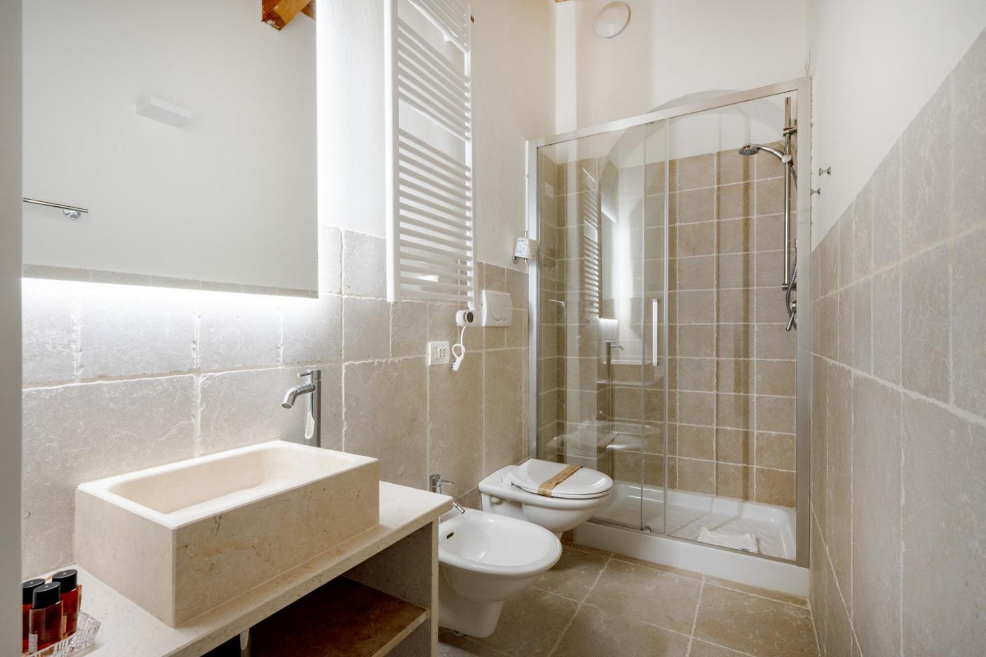 Palazzo della Torre 201– Modern Historic Apartment