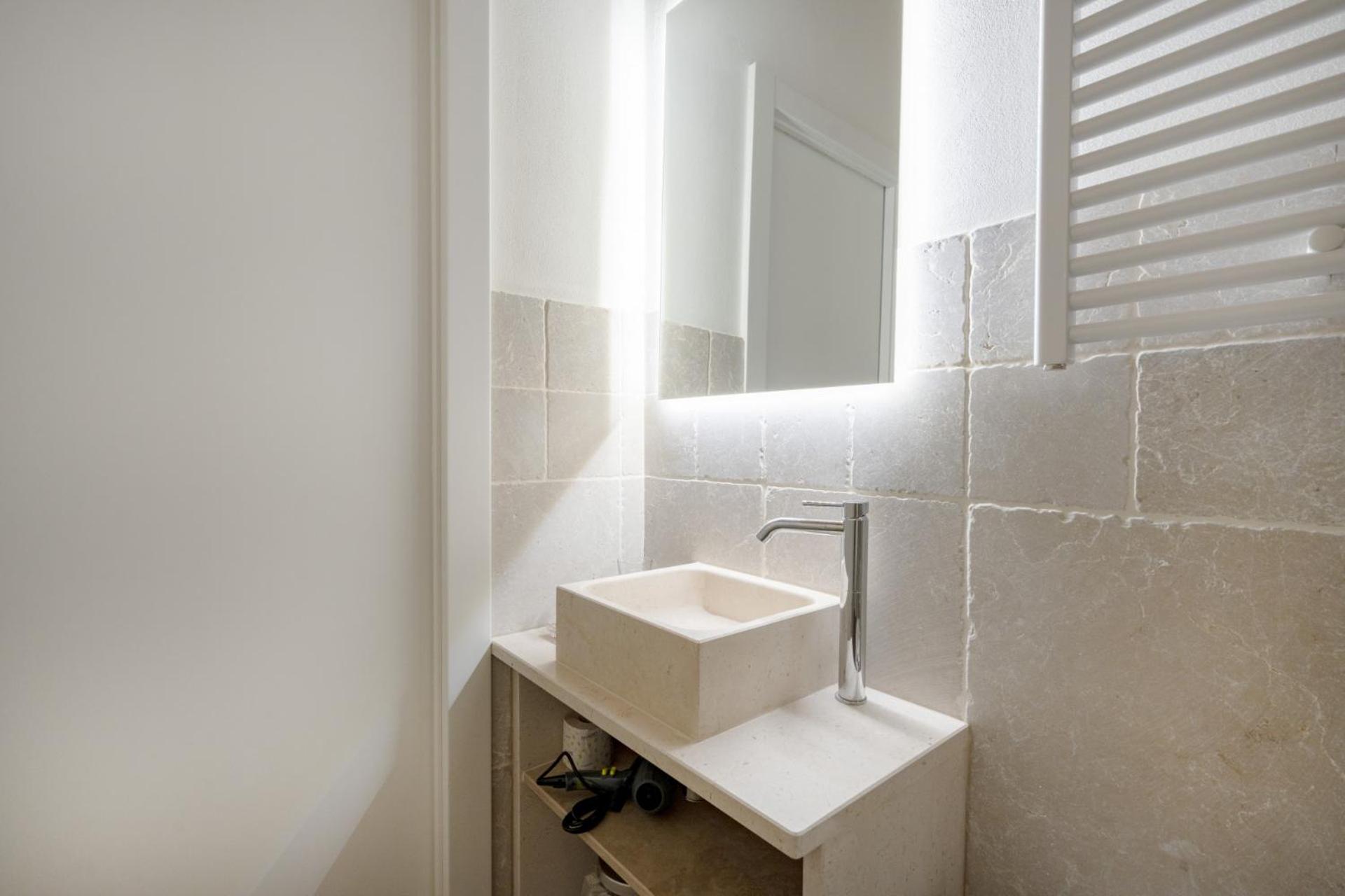 Palazzo della Torre 201– Modern Historic Apartment