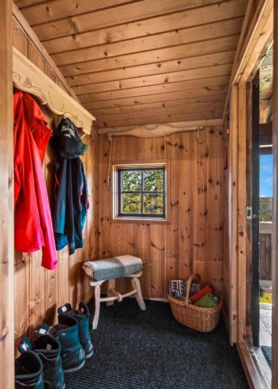 Authentic Secluded Mountain Cabin in Telemark with Panoramic Views