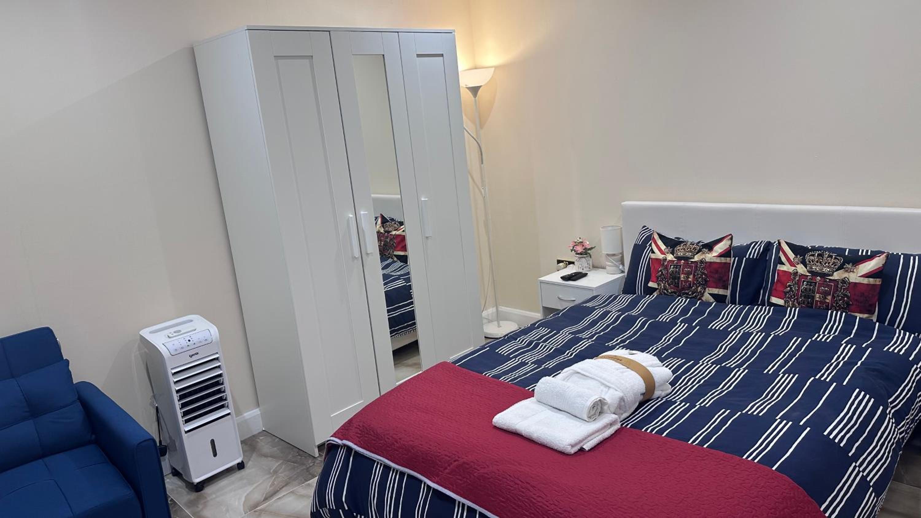 Modern Studio Luxe Heathrow London