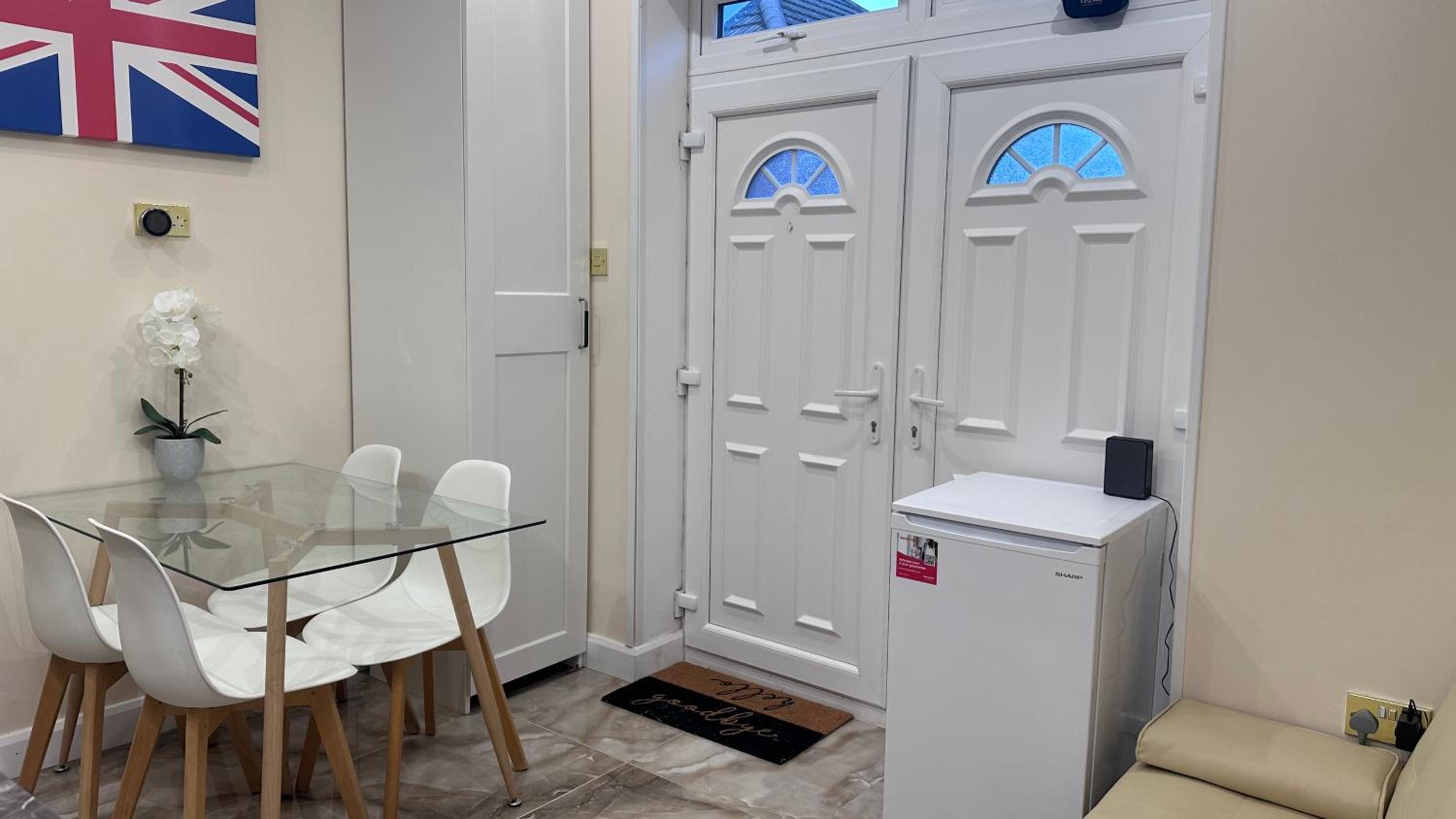 Modern Studio Luxe Heathrow London