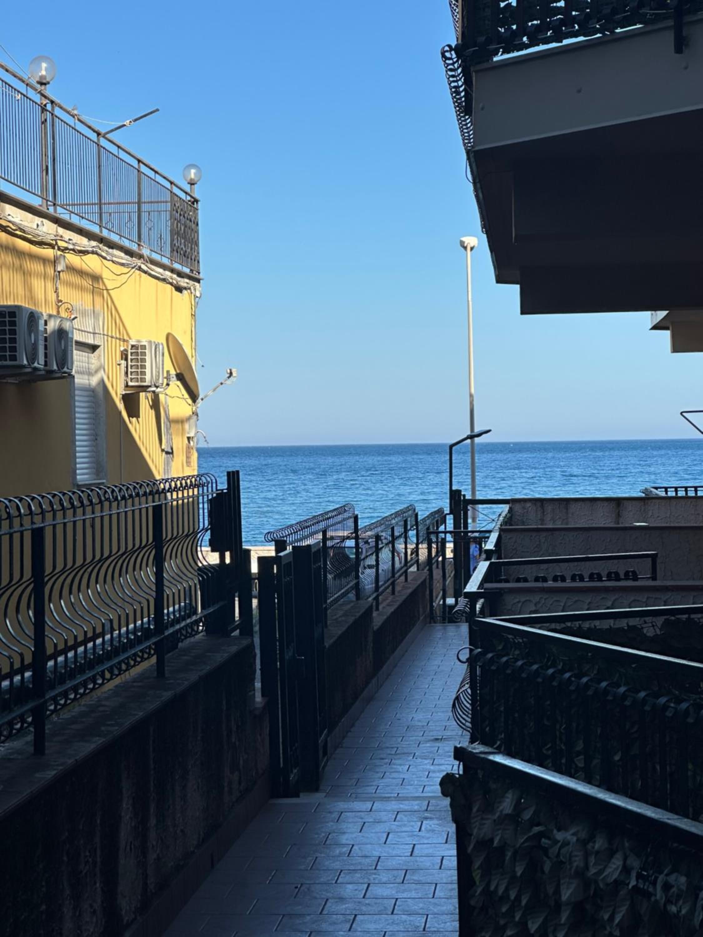 Casa sul vicolo - Fronte Mare
