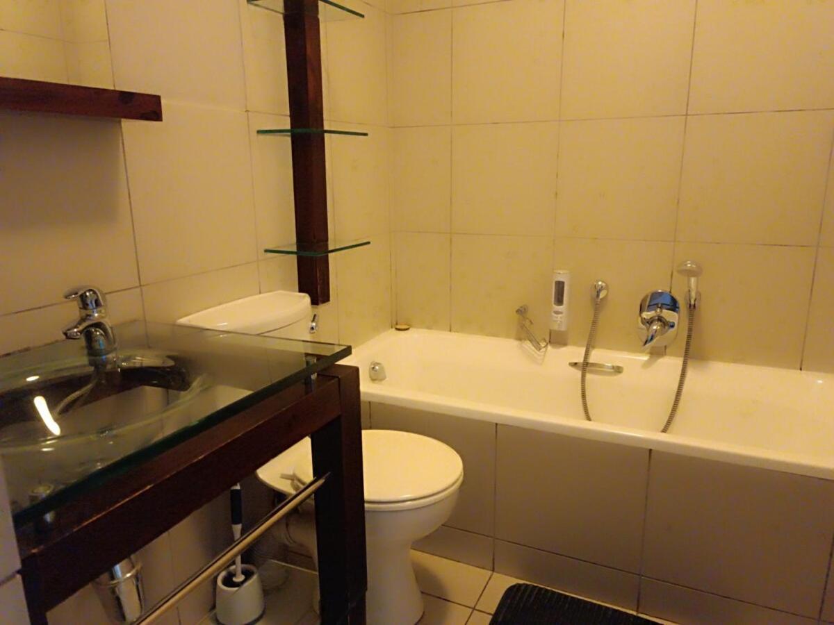 Malaika Luxurious Crib, Jackal Creek Golf Estate, Northriding
