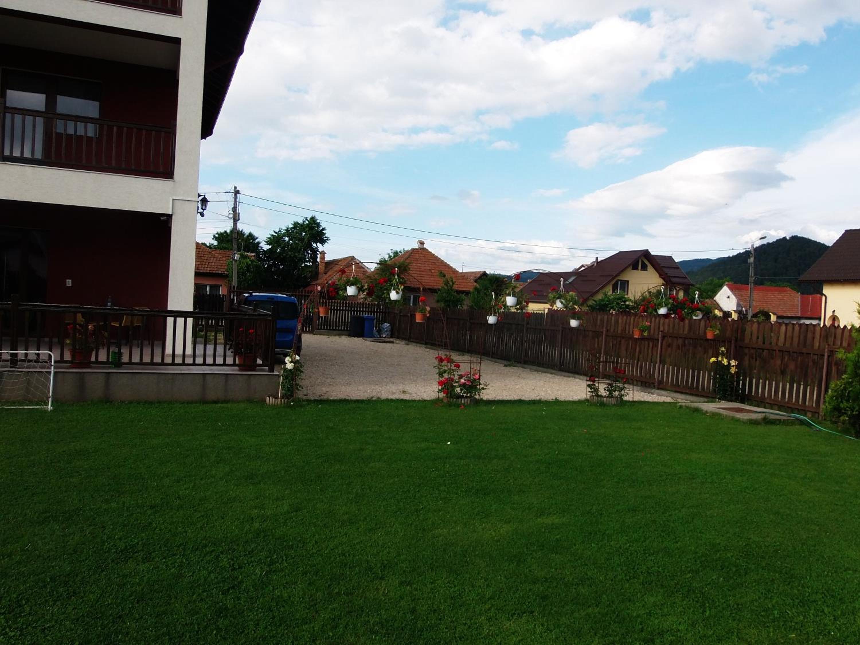 Photo 28