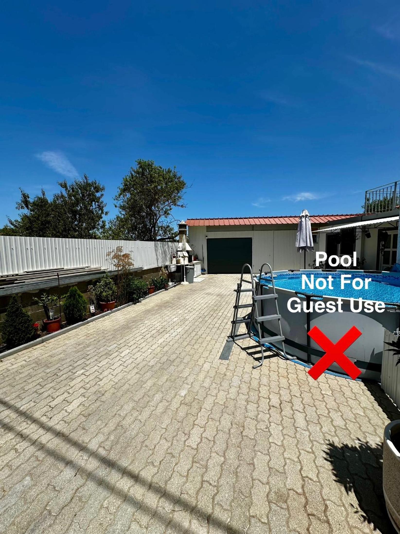 One-Bedroom House close to the Beach