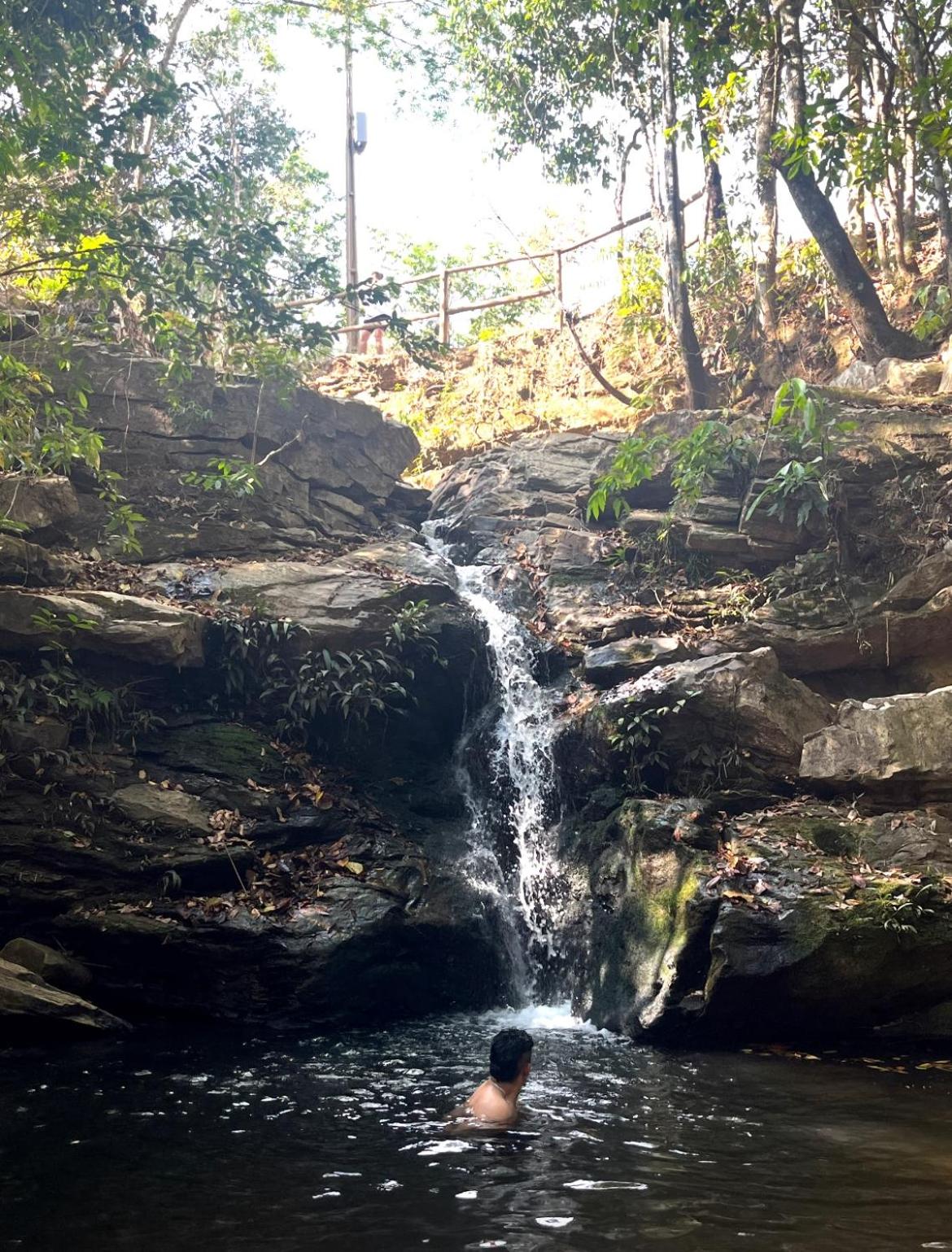 Refugio Moderno com Piscina Quente e Por do Sol