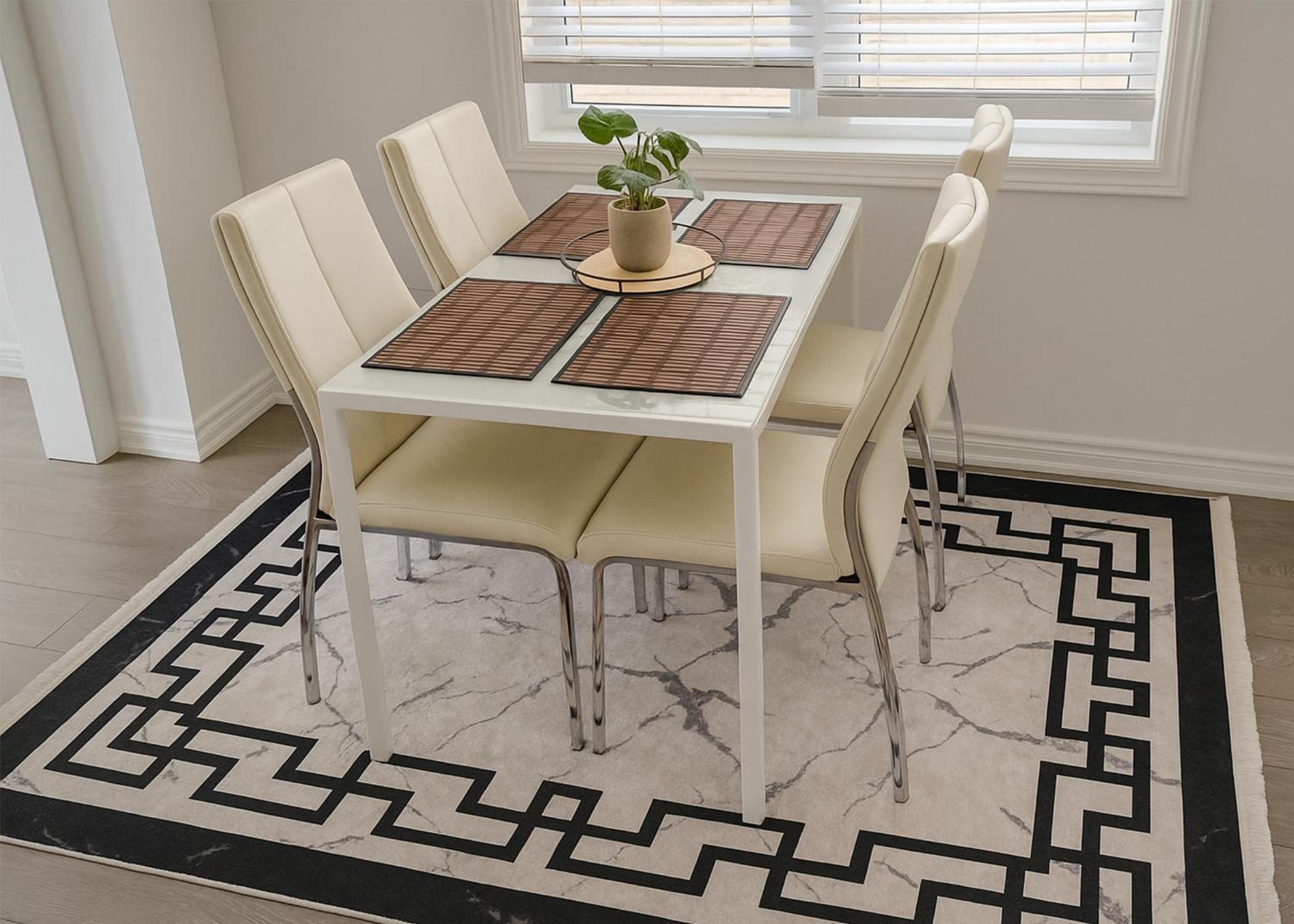 2024 Built Stylish 3BR Cambridge Townhouse with Foosball, Free Parking, WiFi, Full Kitchen, Laundry, 8 Min Drive to African Lion Safari! Perfect for Group 