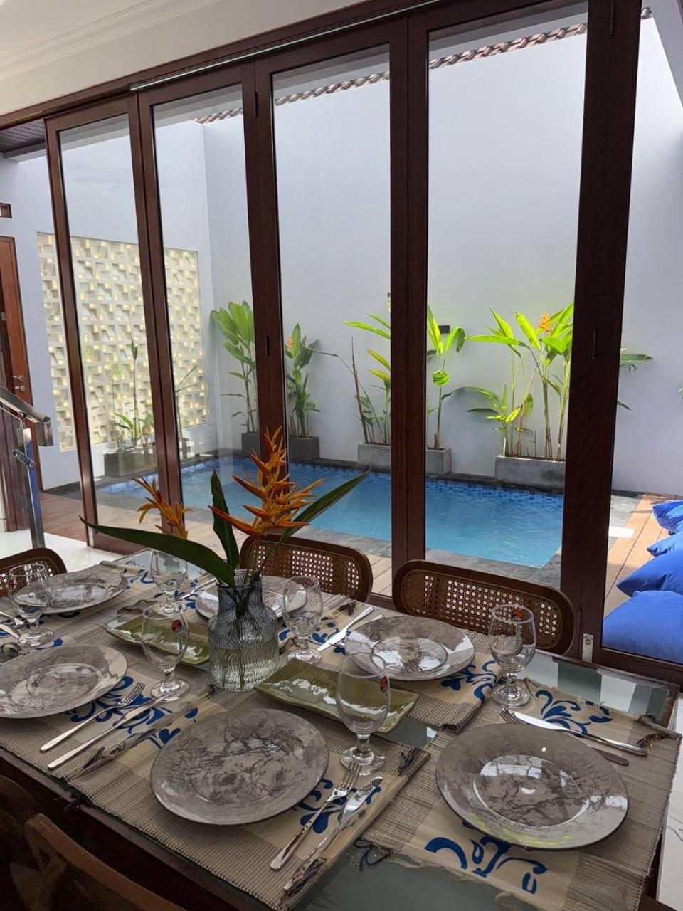 Modern 3BR Villa with Private Pool & Rooftop in Nusa Dua