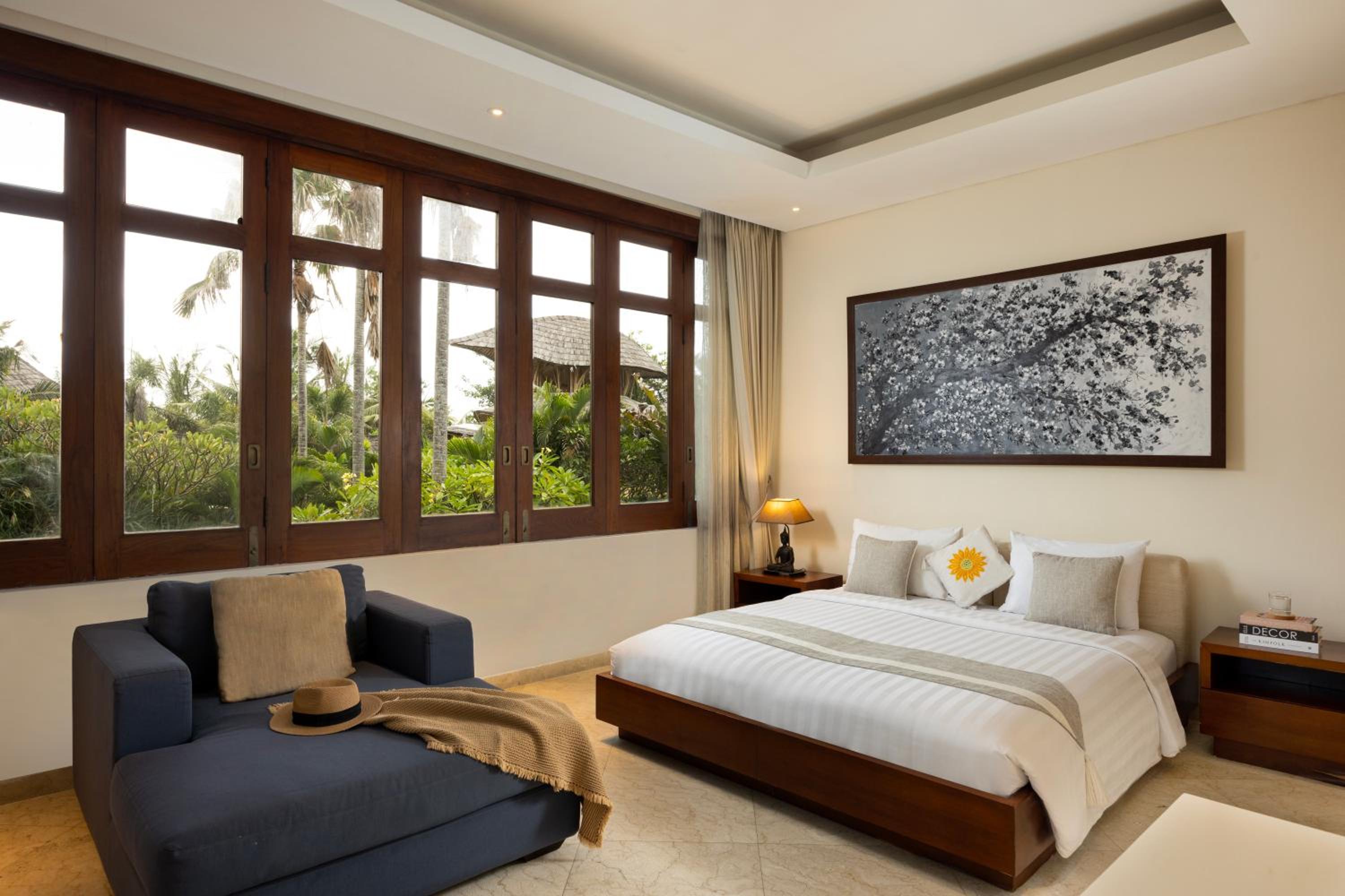 Villa Rosita Oceanfront Villa with Private Chef in Bali