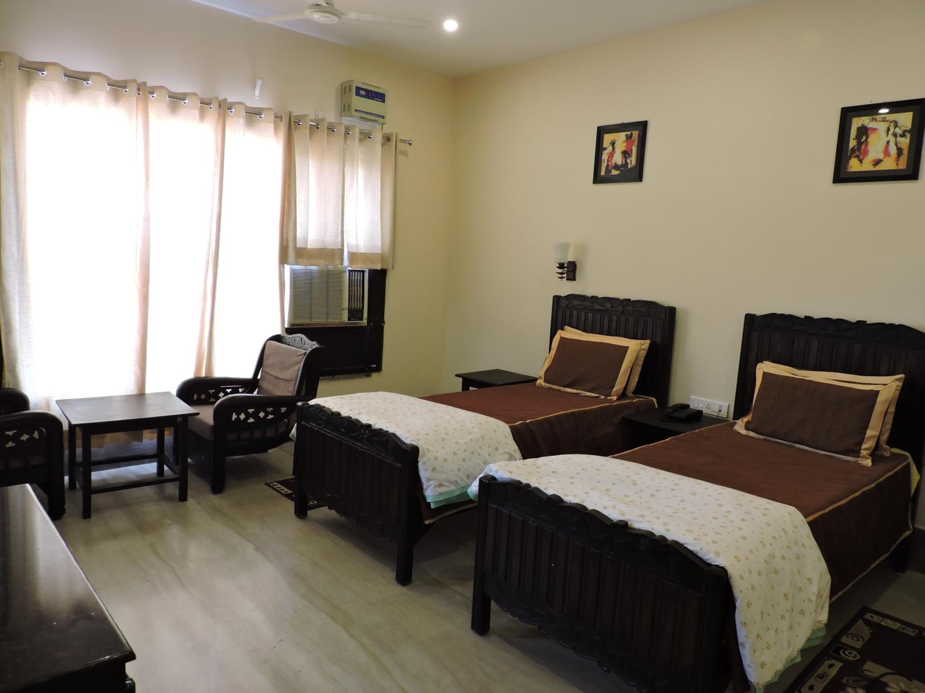 Pearl of Taj Home Stay