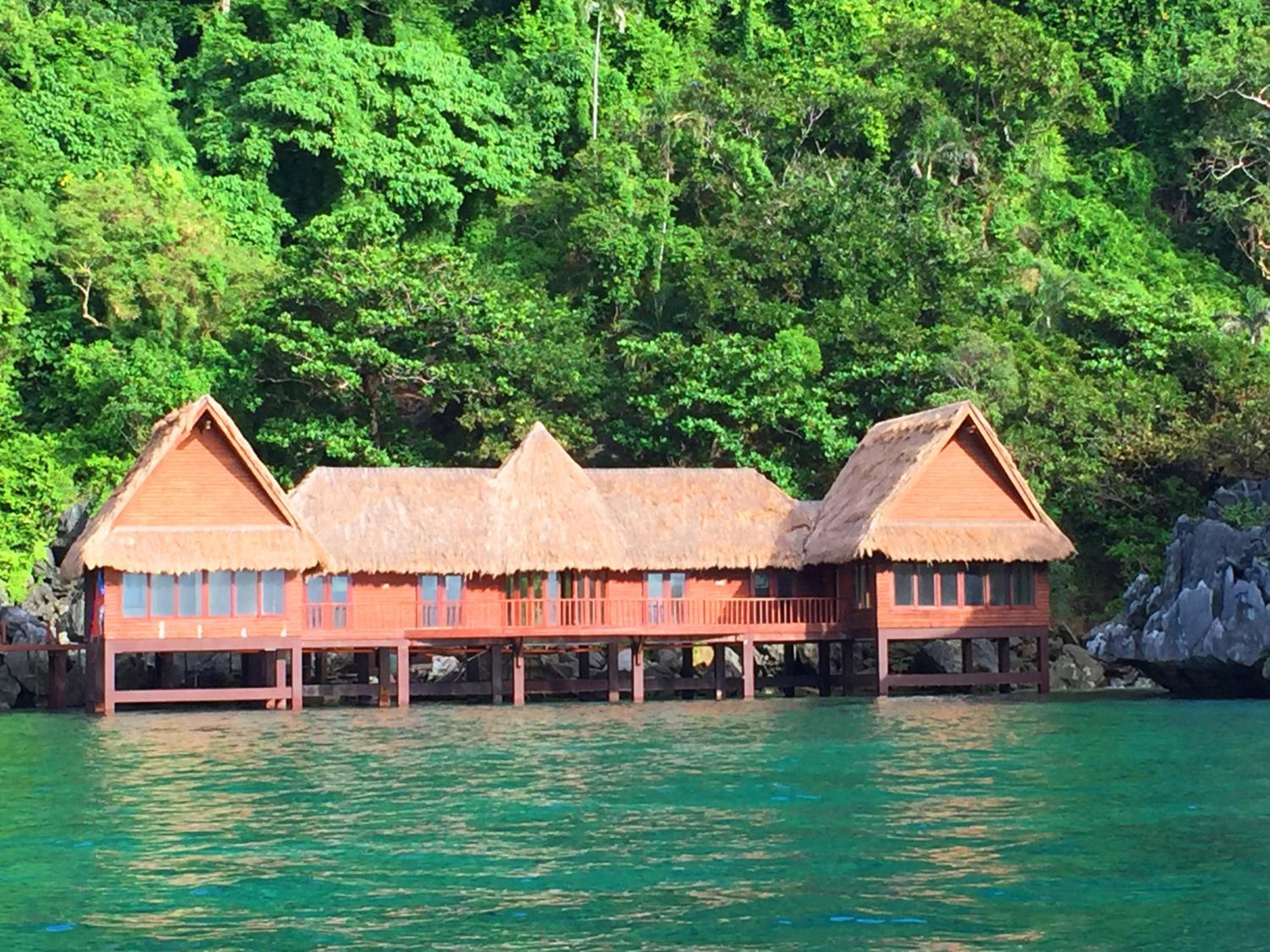 Cauayan Island Resort and Spa
