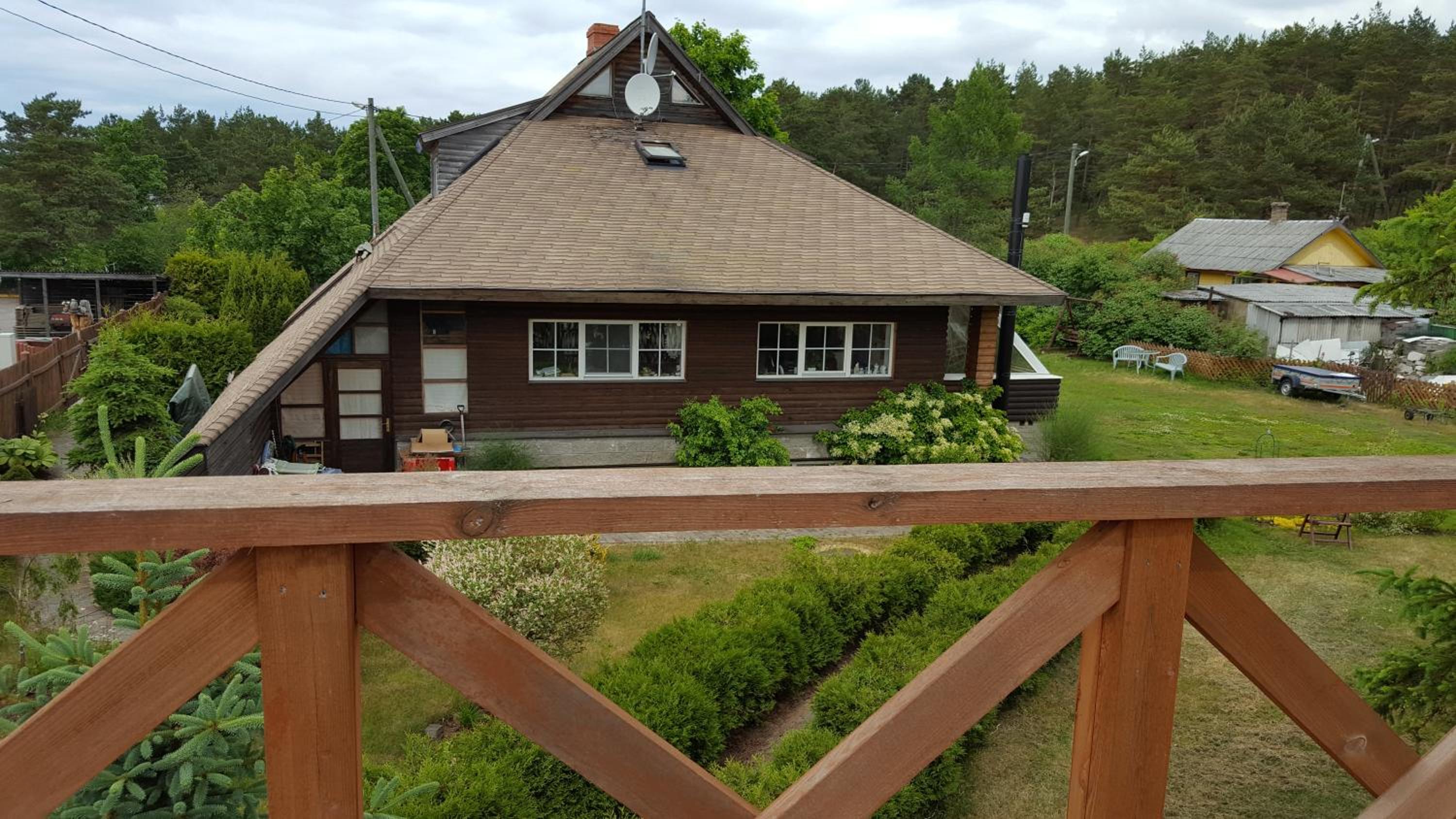 Photo 8