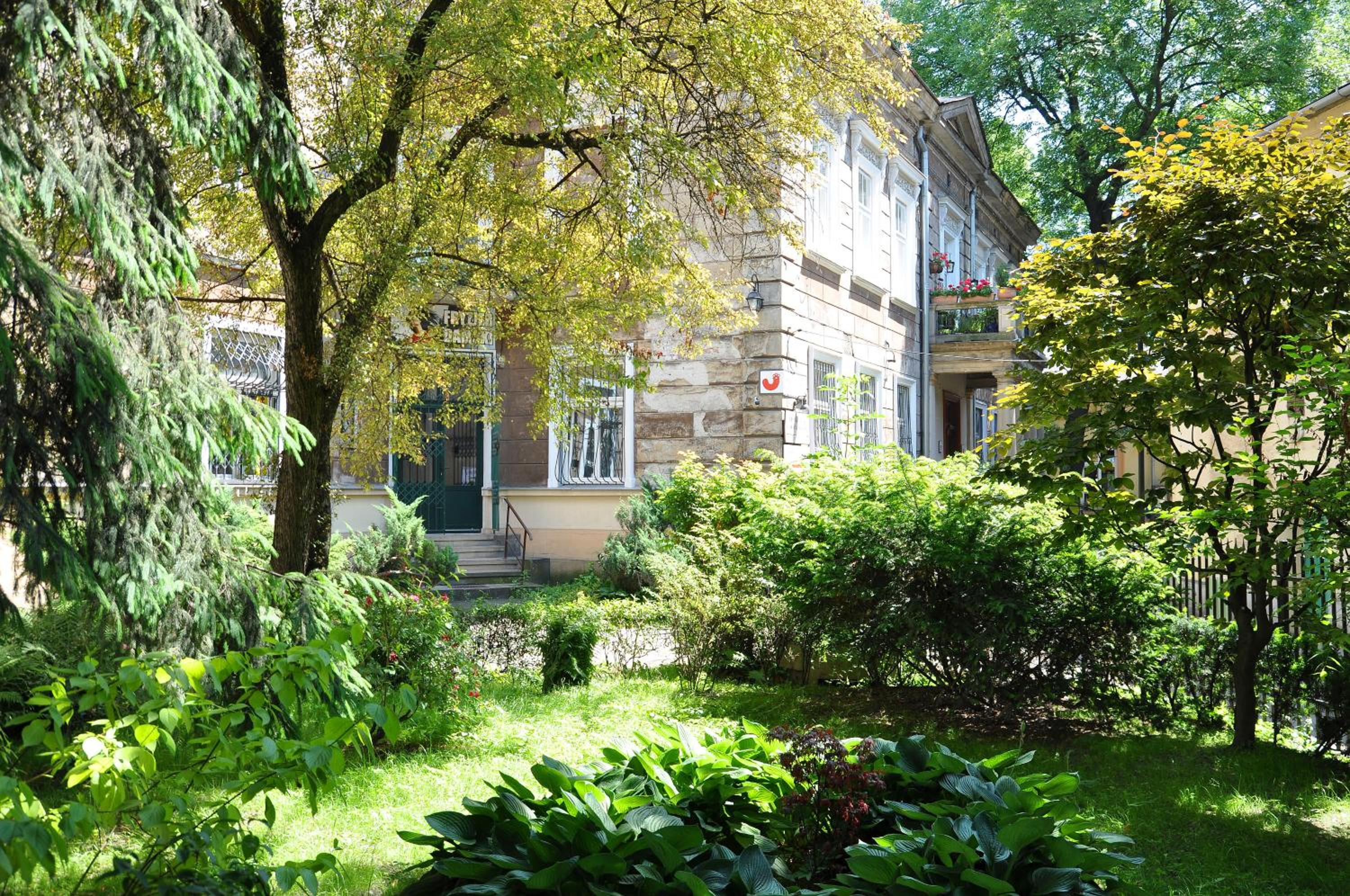 Red Kurka Apartments