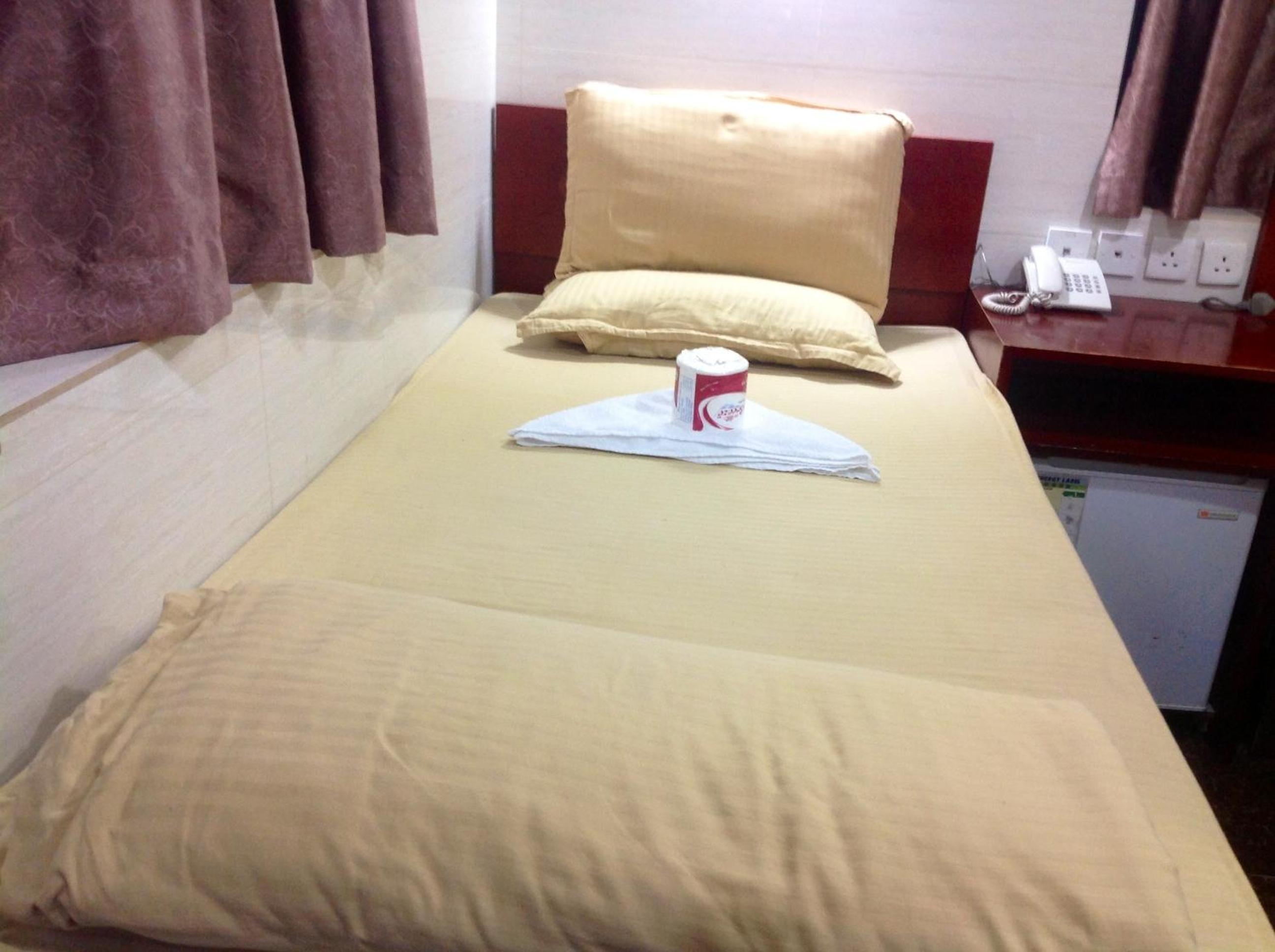 New Yan Yan Guest House reception 9th floor Flat E4 E6