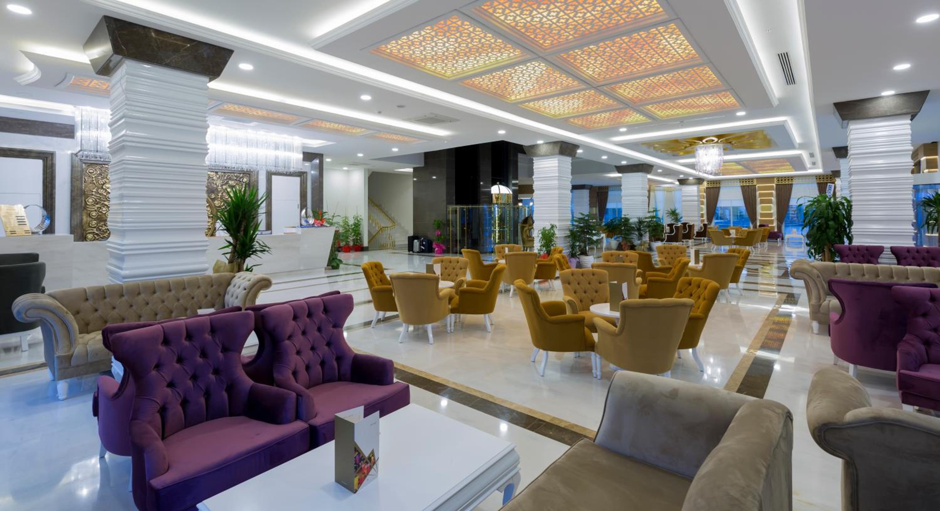 Side Royal Palace - Image 23