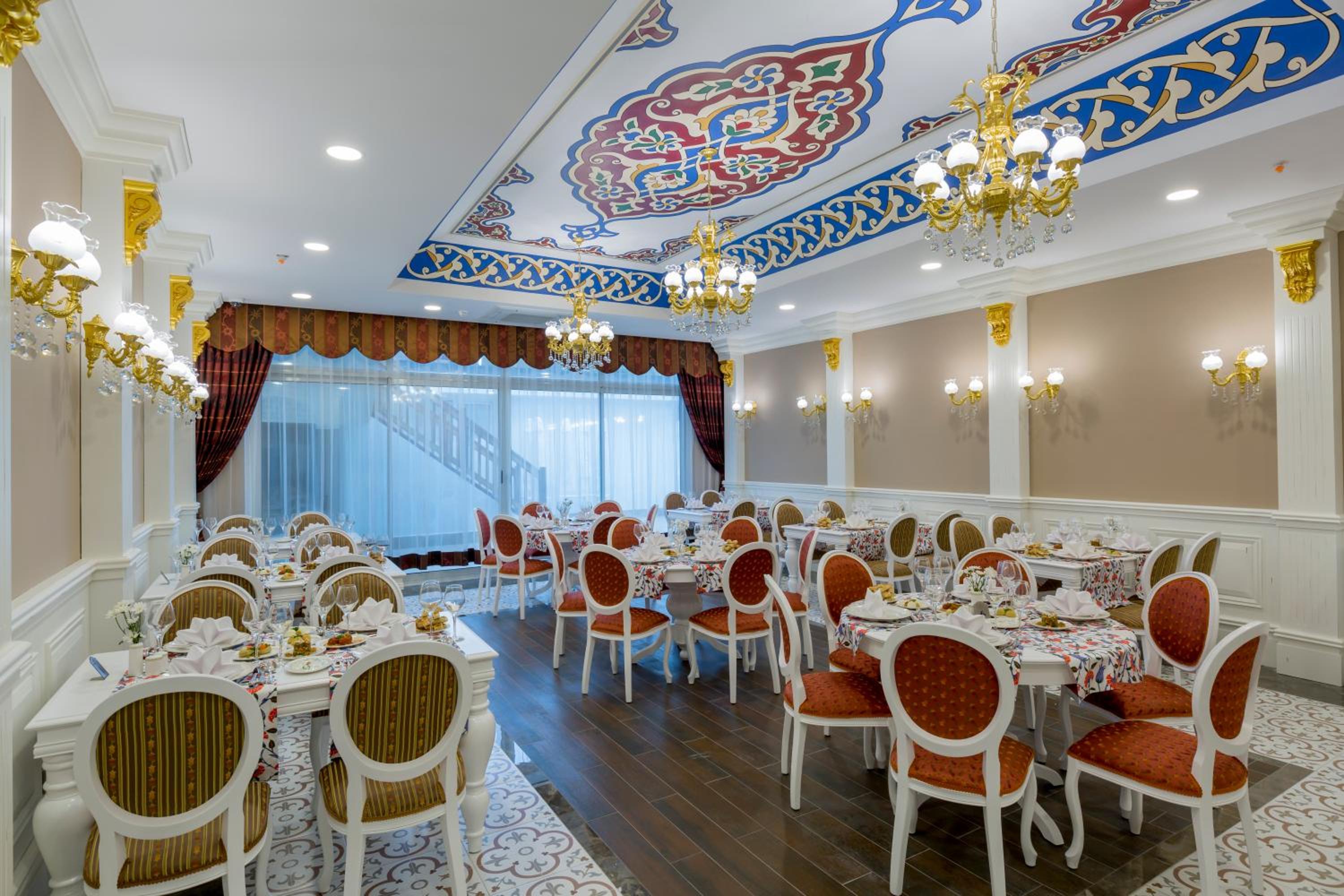 Side Royal Palace - Image 26