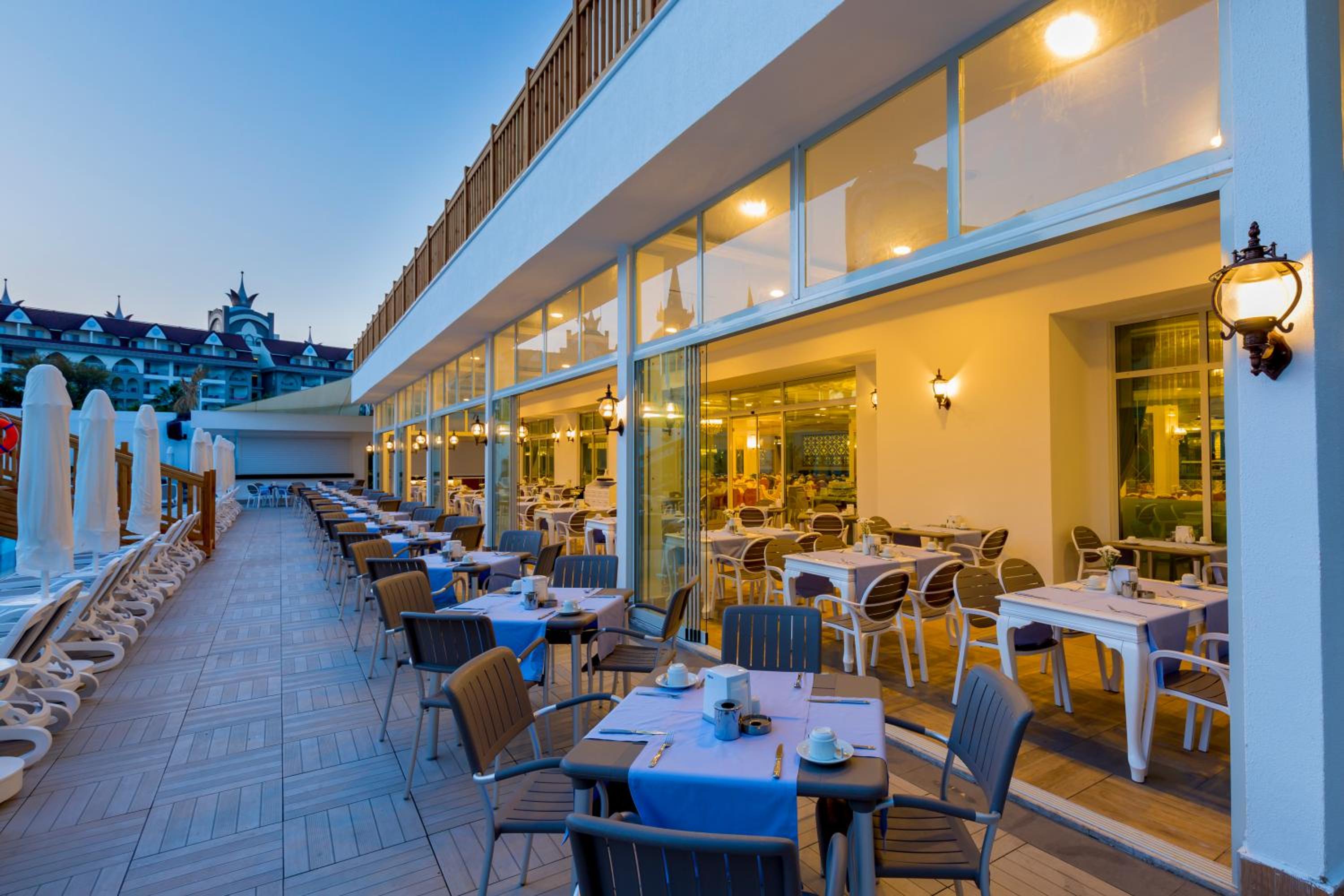 Side Royal Palace - Image 50