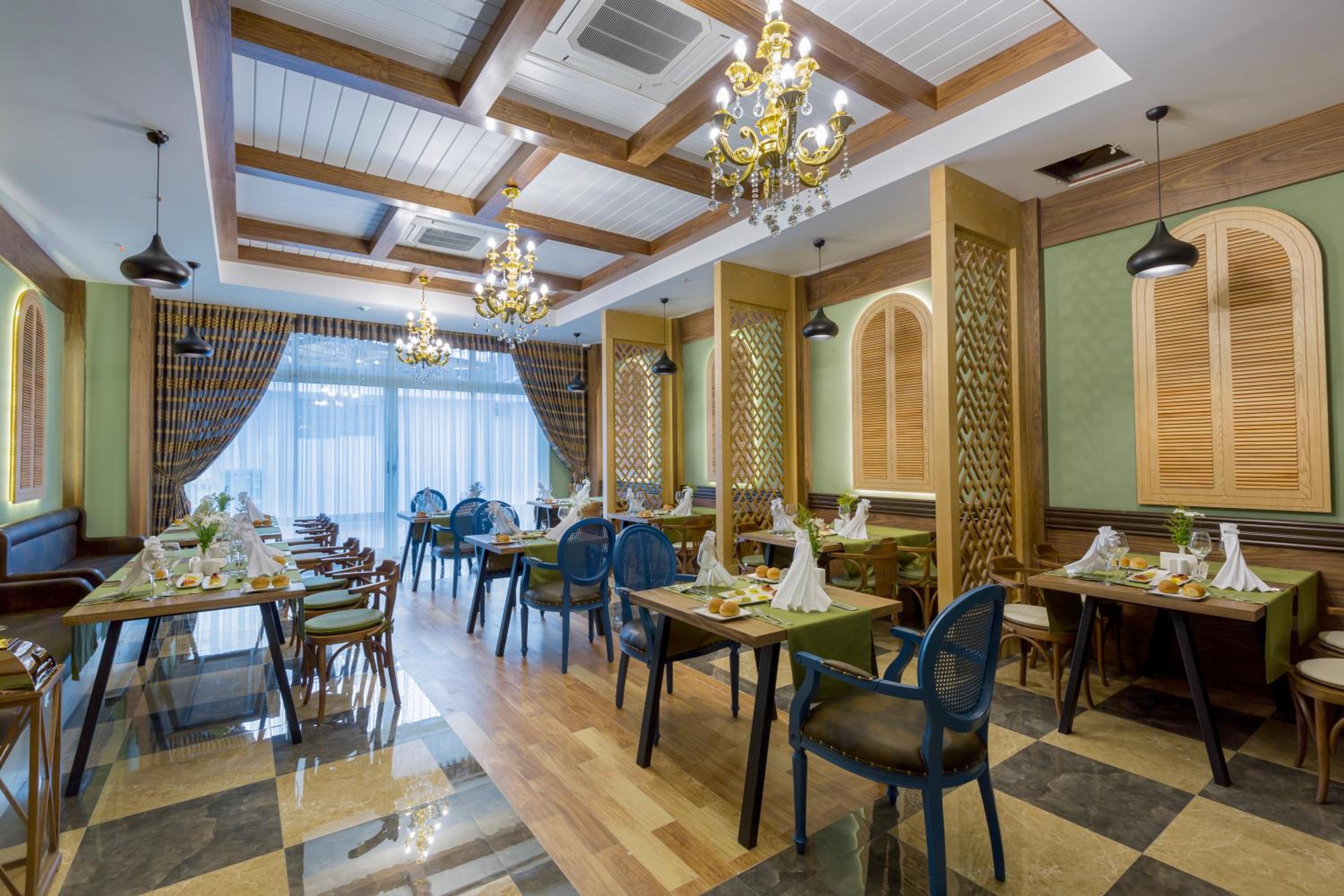 Side Royal Palace - Image 51