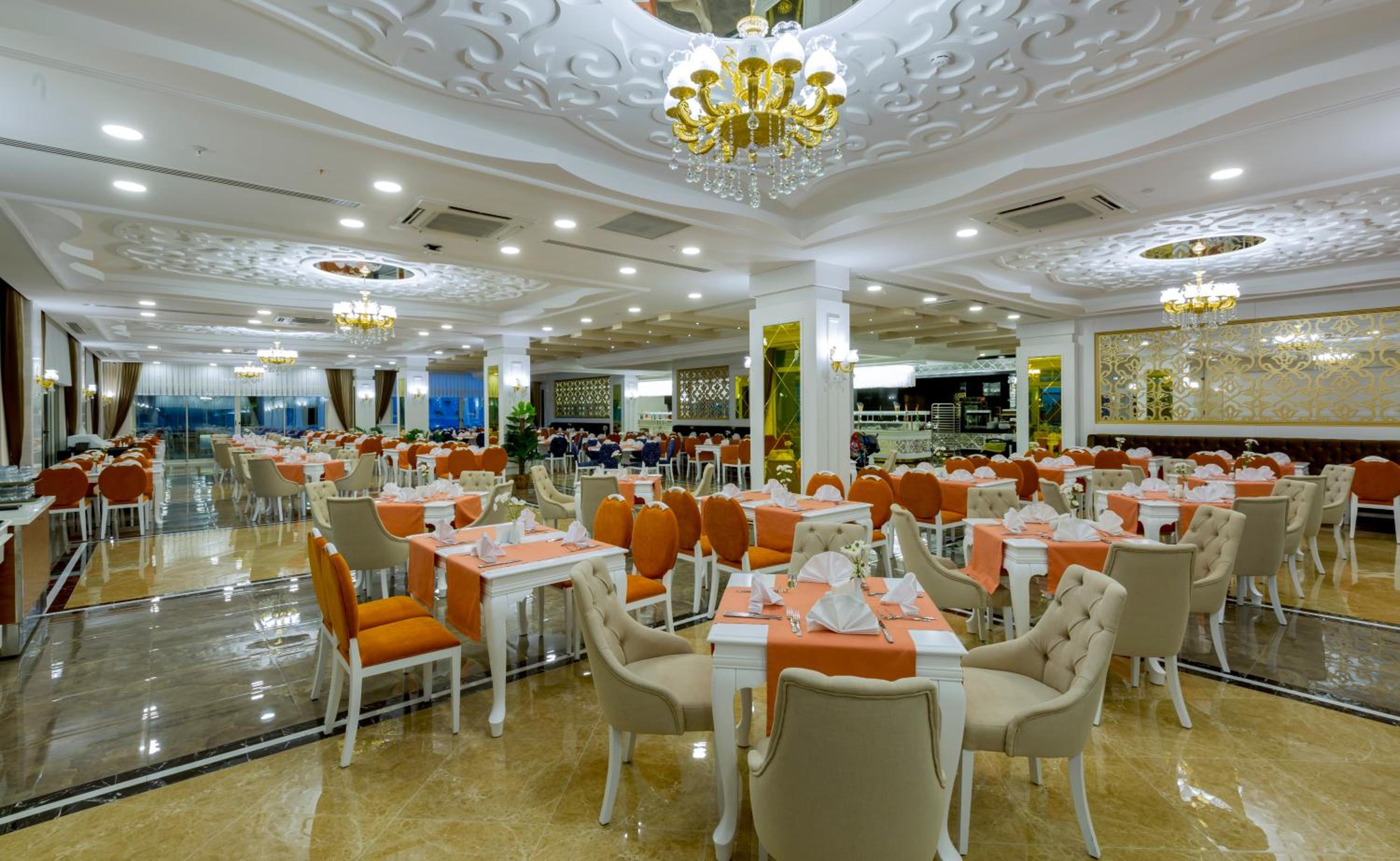 Side Royal Palace - Image 49