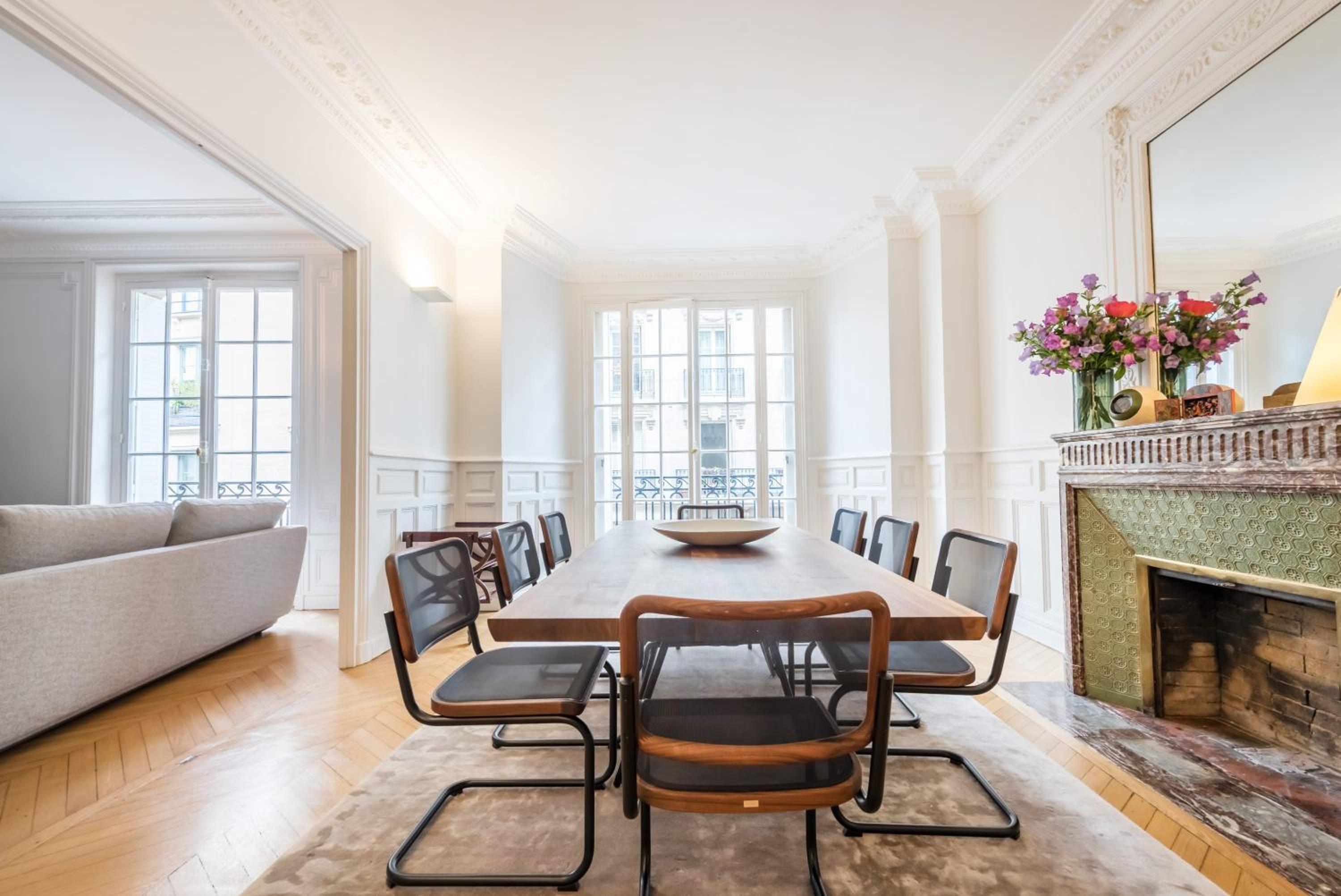 Four Saint Germain - Elegant & Spacious 3 BDR Apartment in the Heart of Saint Germain