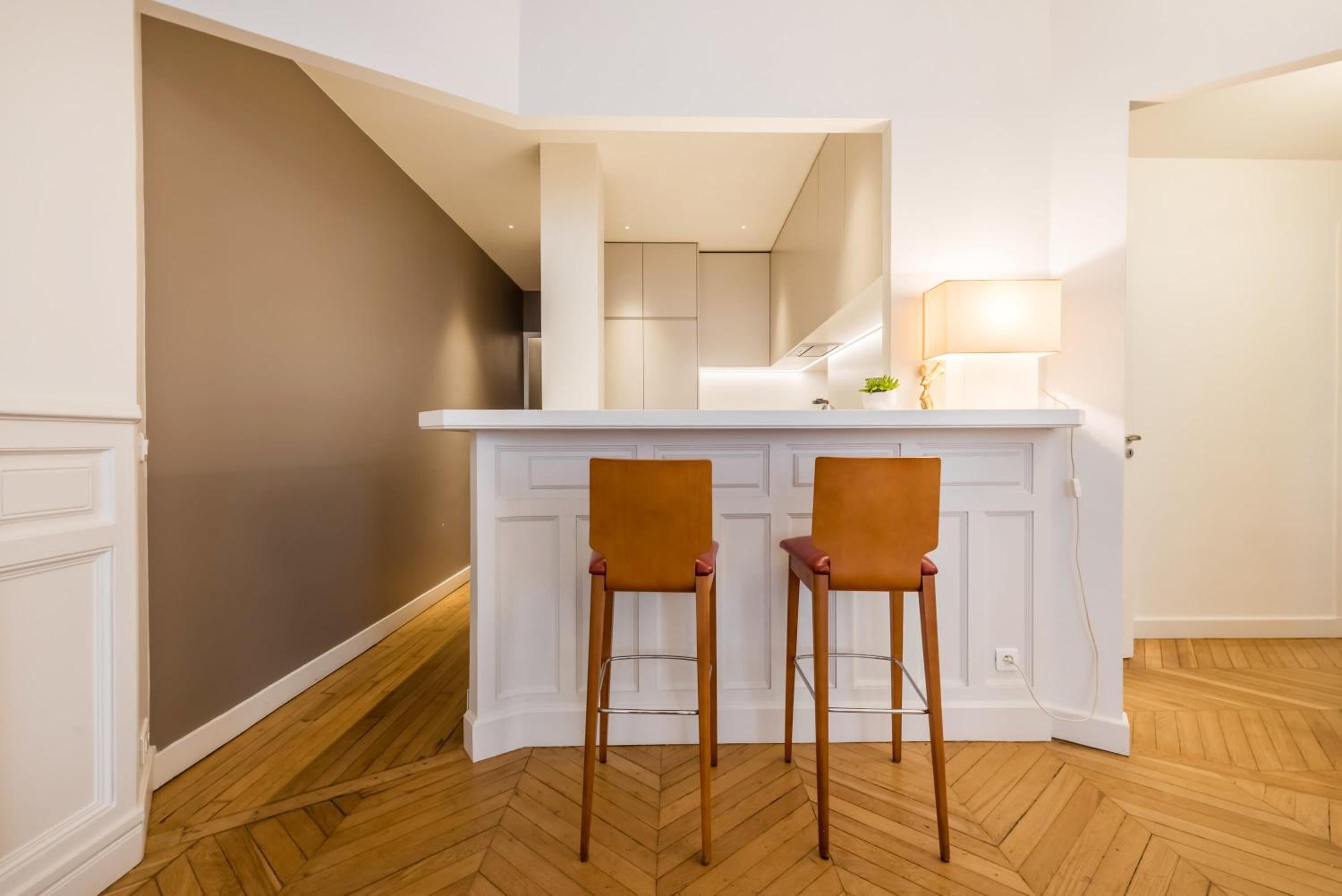 Four Saint Germain - Elegant & Spacious 3 BDR Apartment in the Heart of Saint Germain
