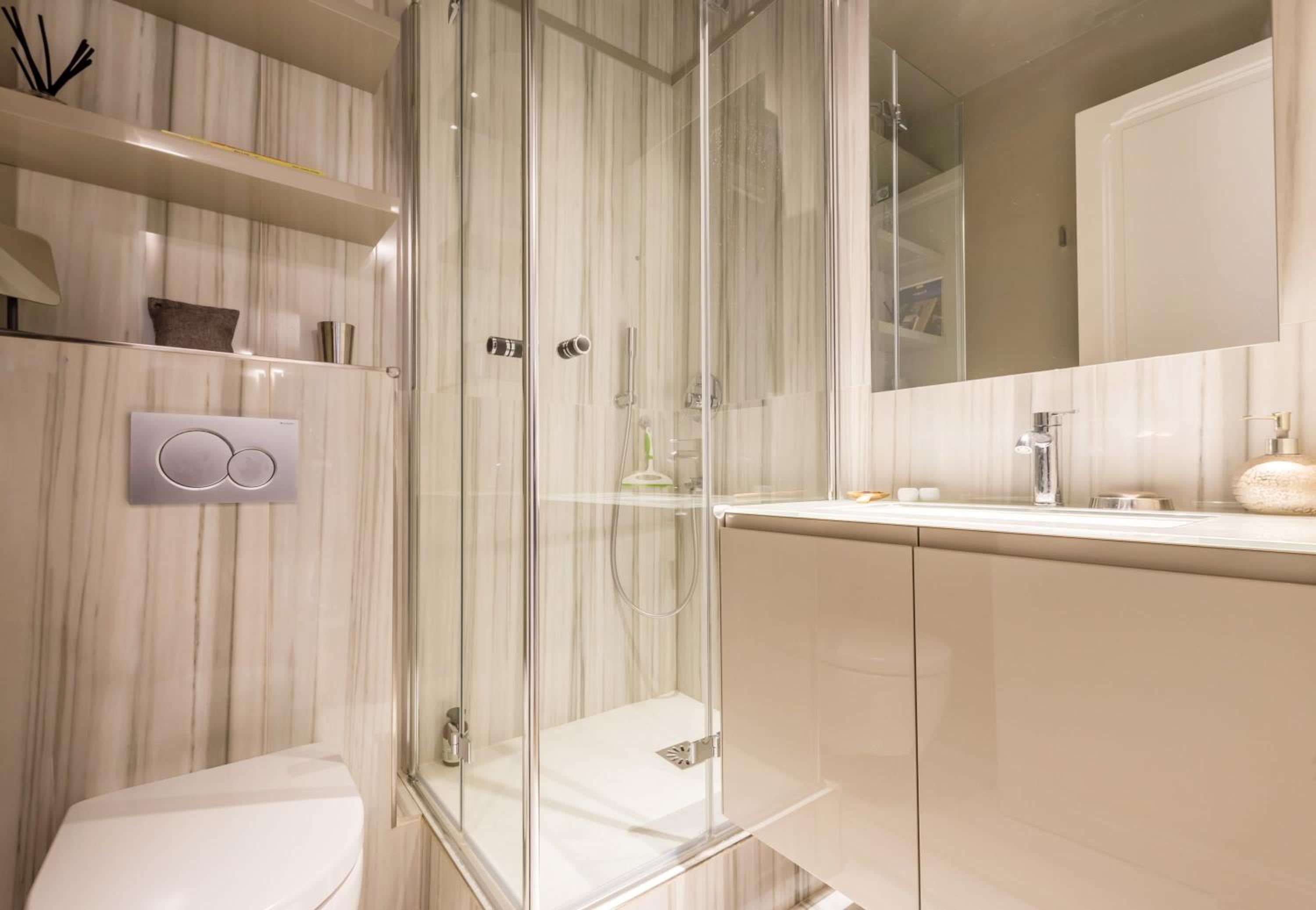 Four Saint Germain - Elegant & Spacious 3 BDR Apartment in the Heart of Saint Germain