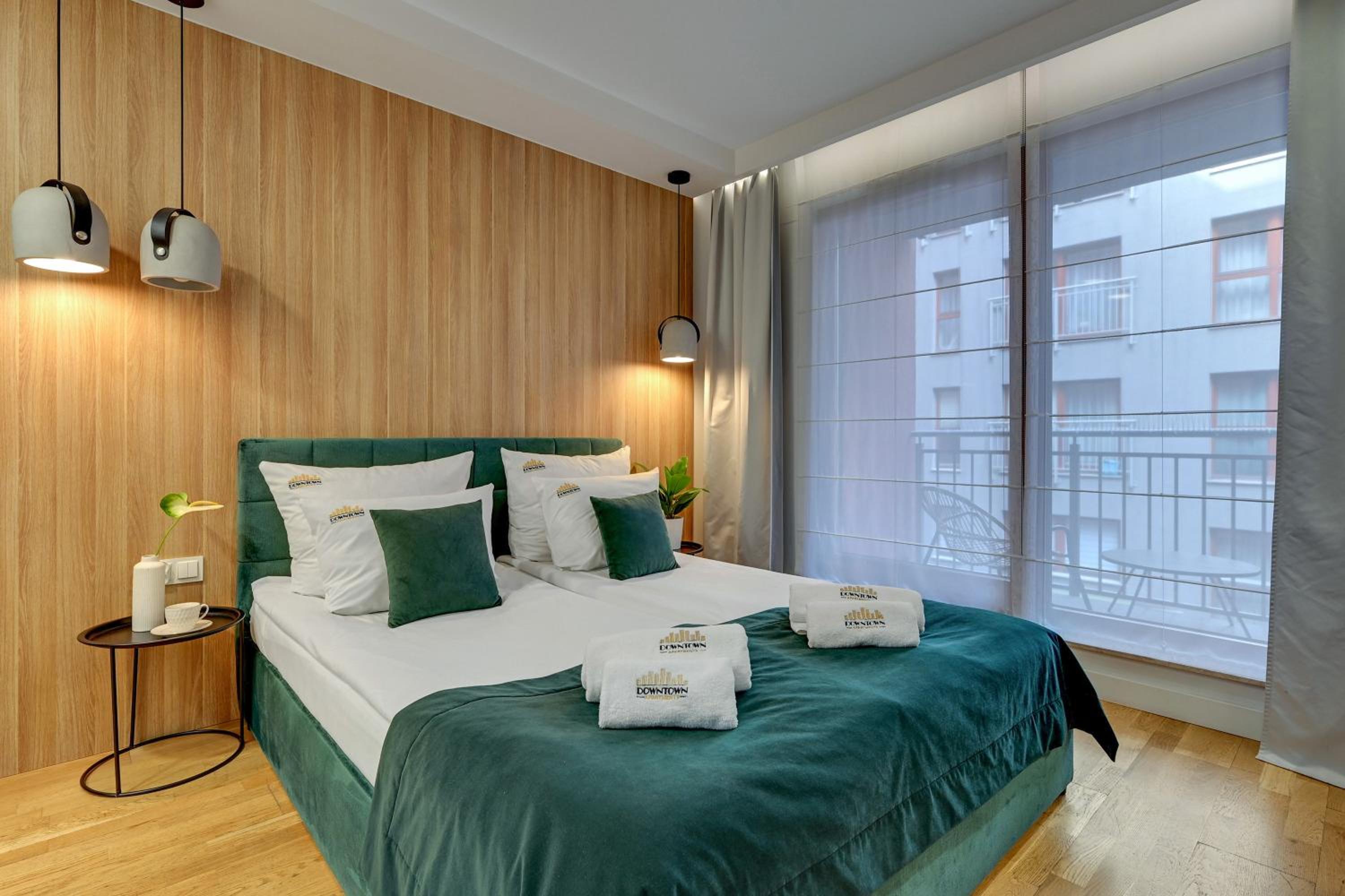 Waterlane Island - Riverview Pool, SPA & Gym by Downtown Apartments