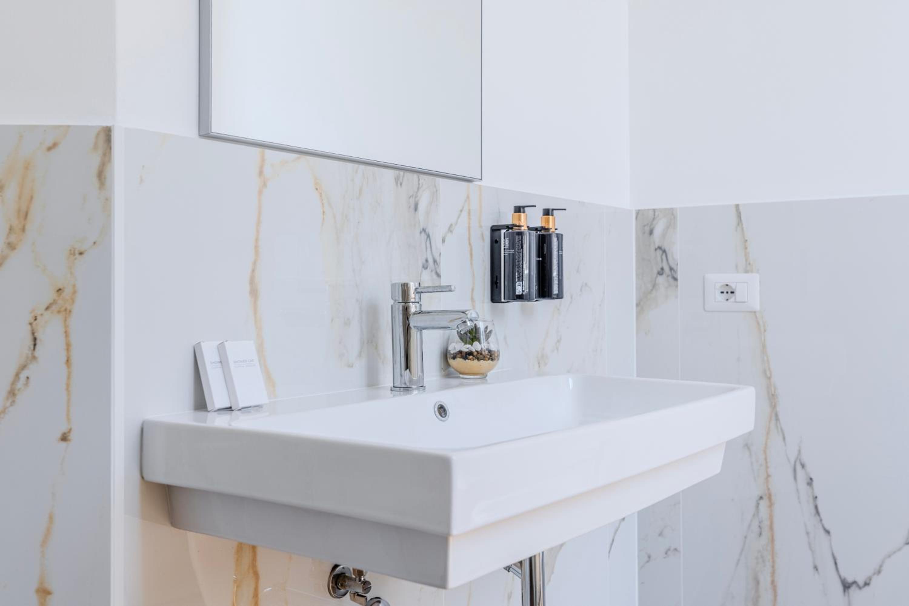 Vatican Pertusa Luxury Suites by Quinto Piano