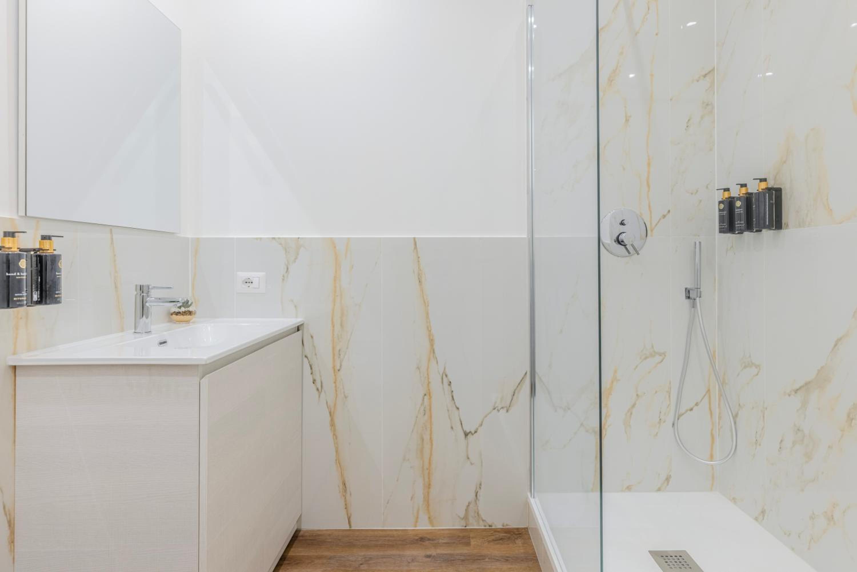 Vatican Pertusa Luxury Suites by Quinto Piano
