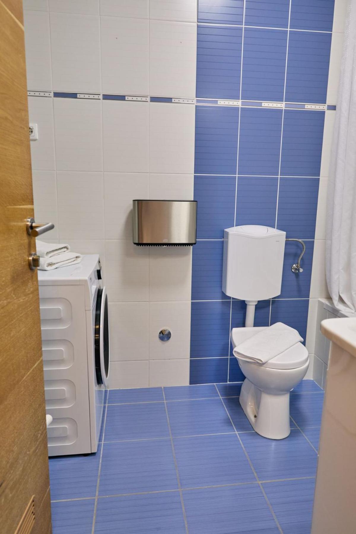 OSIJEK SPACE CENTAR - Self Check in, Free Private Parking