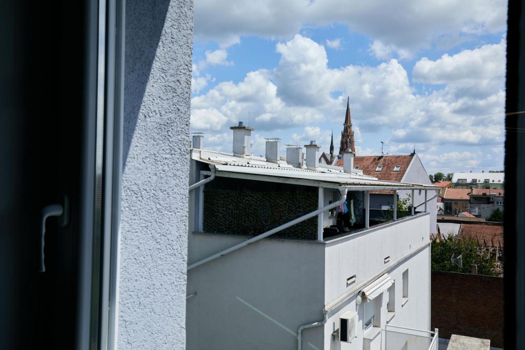 OSIJEK SPACE CENTAR - Self Check in, Free Private Parking