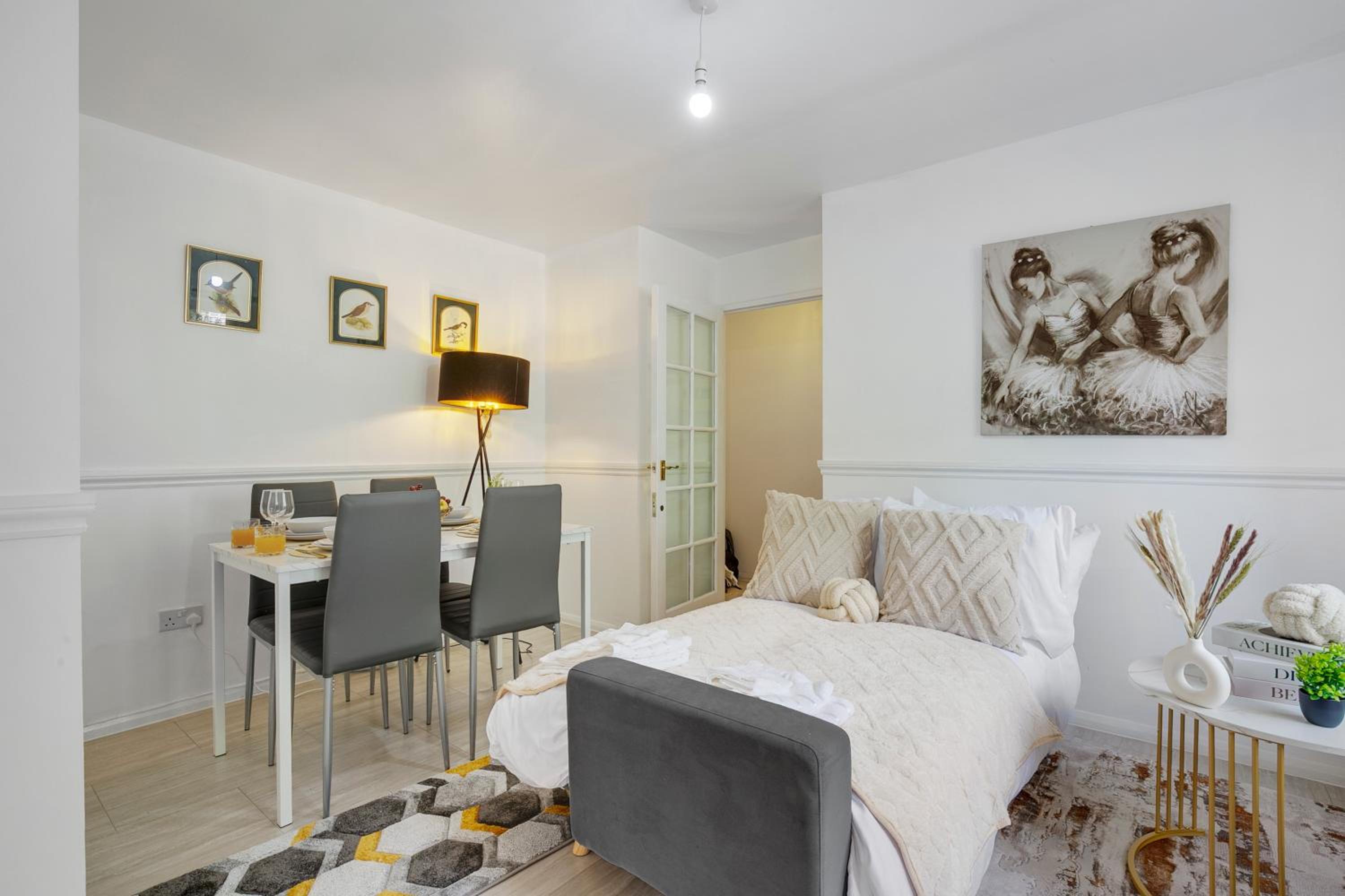 Cosy flat, 10 Mins to Central London & Tottenham stadium with Parking and WIFI