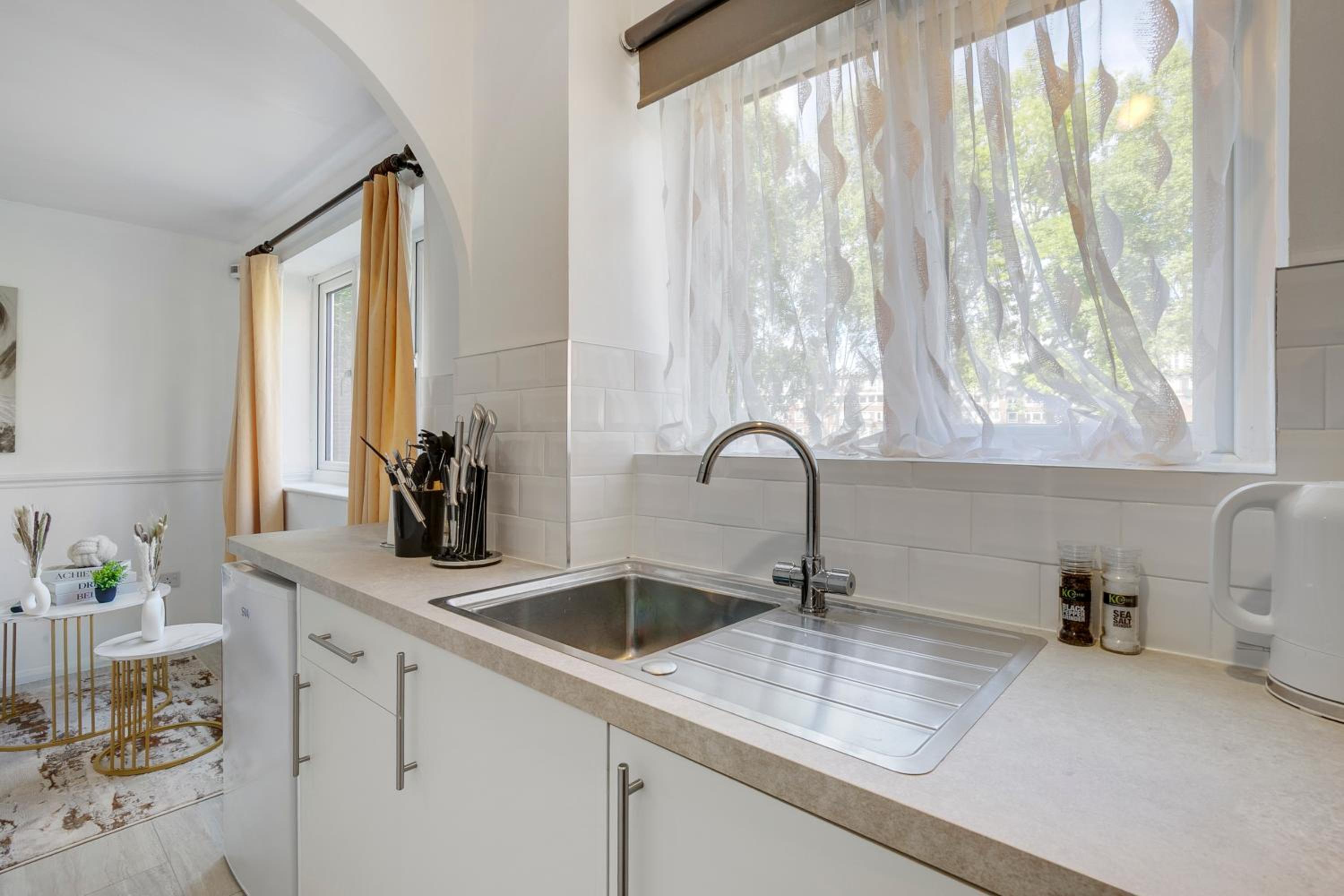 Cosy flat, 10 Mins to Central London & Tottenham stadium with Parking and WIFI