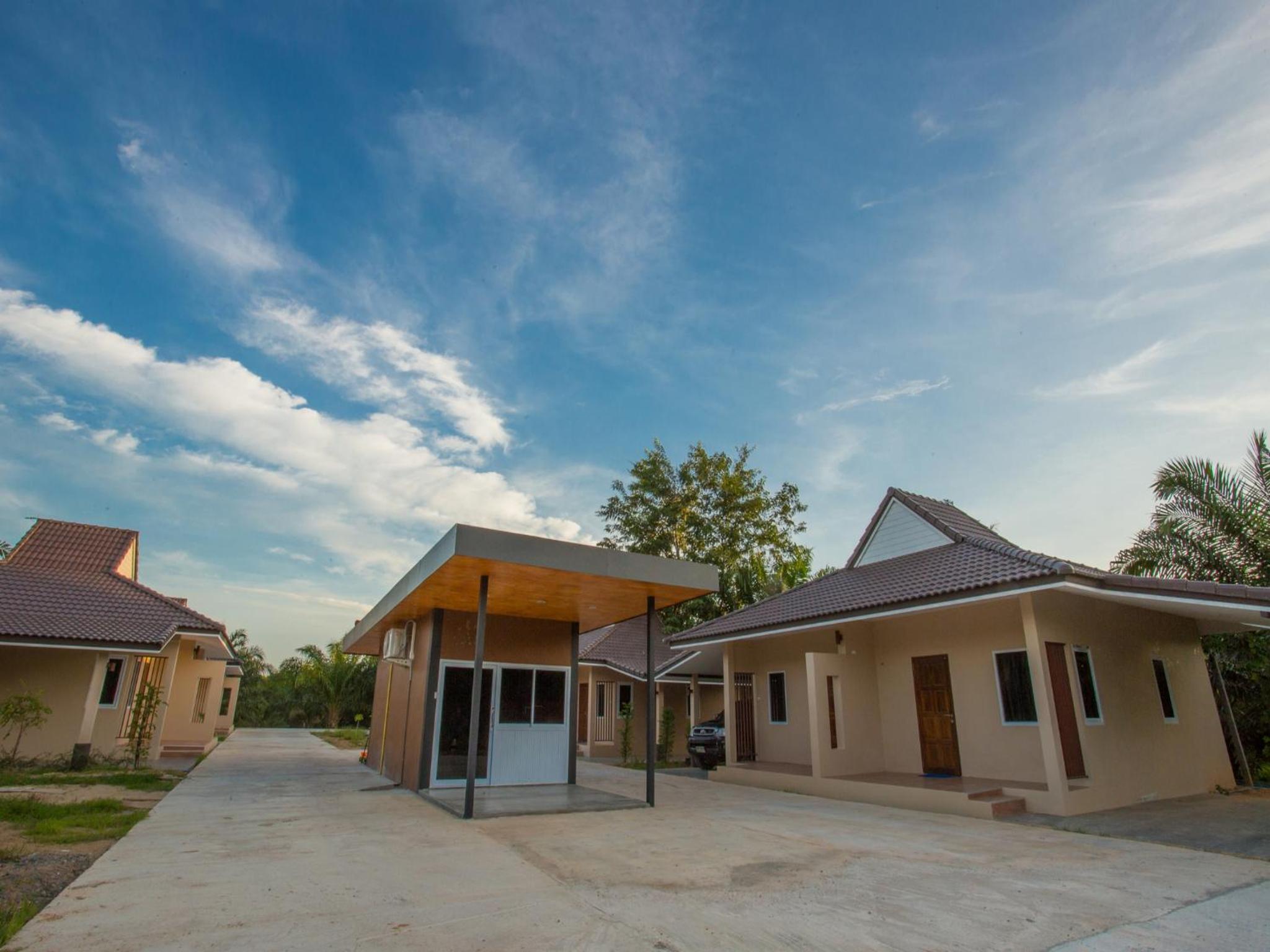 88 Fine Hotel @ Suratthani Airport view 5