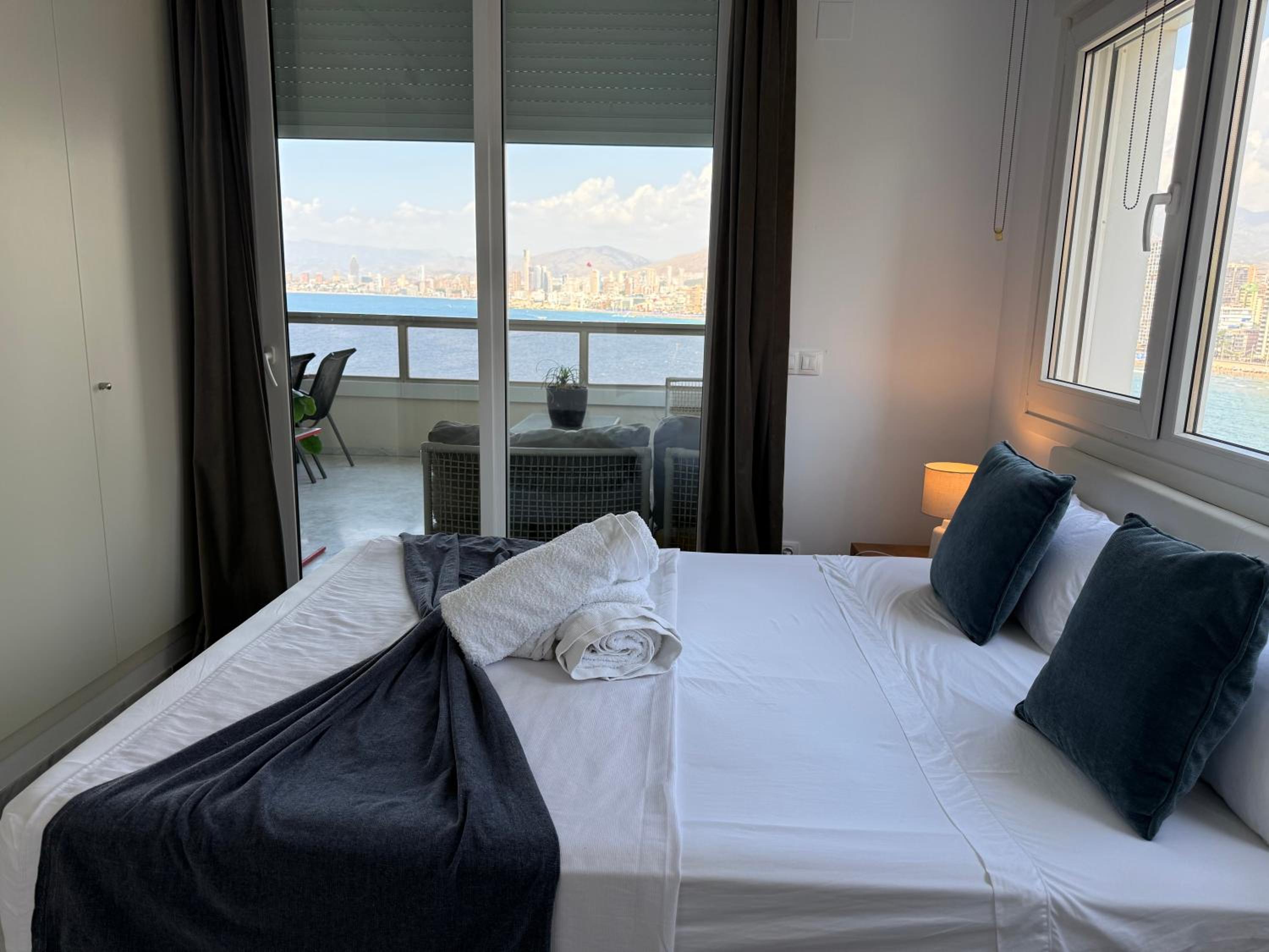 Excellent apartment in front of the sea!