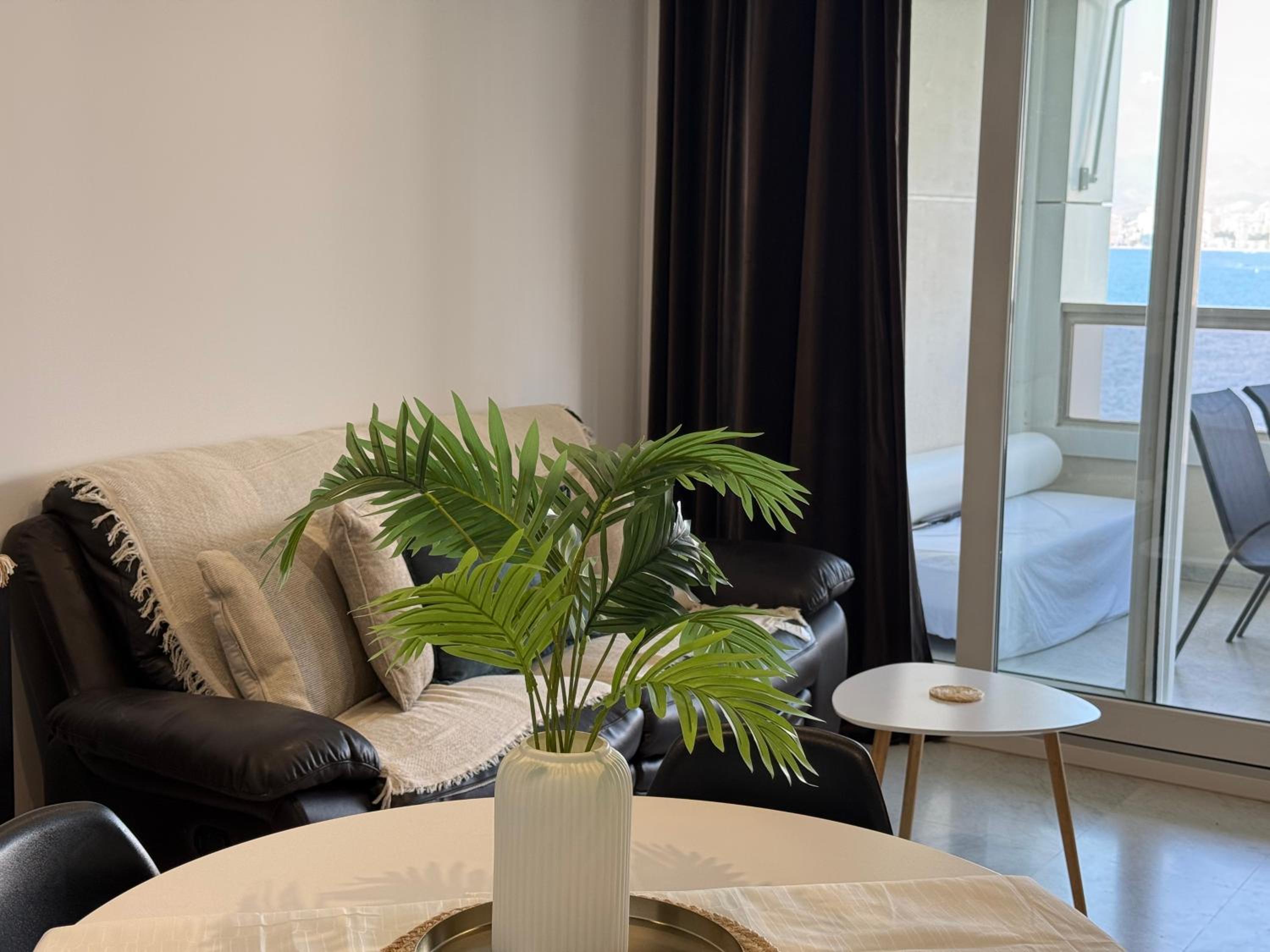 Excellent apartment in front of the sea!