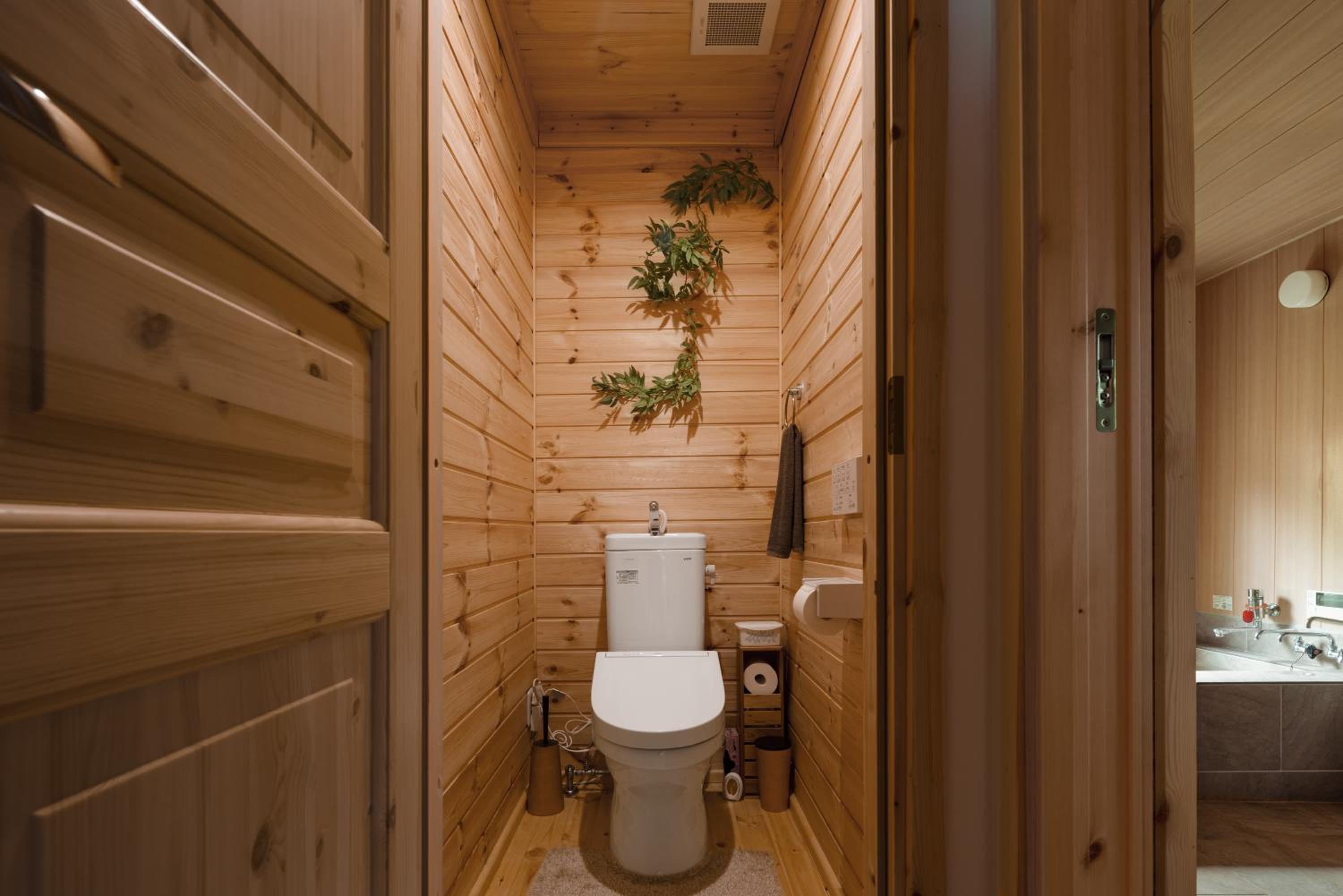 箱根芦之隠 Ashi Hakone Cabin Retreat