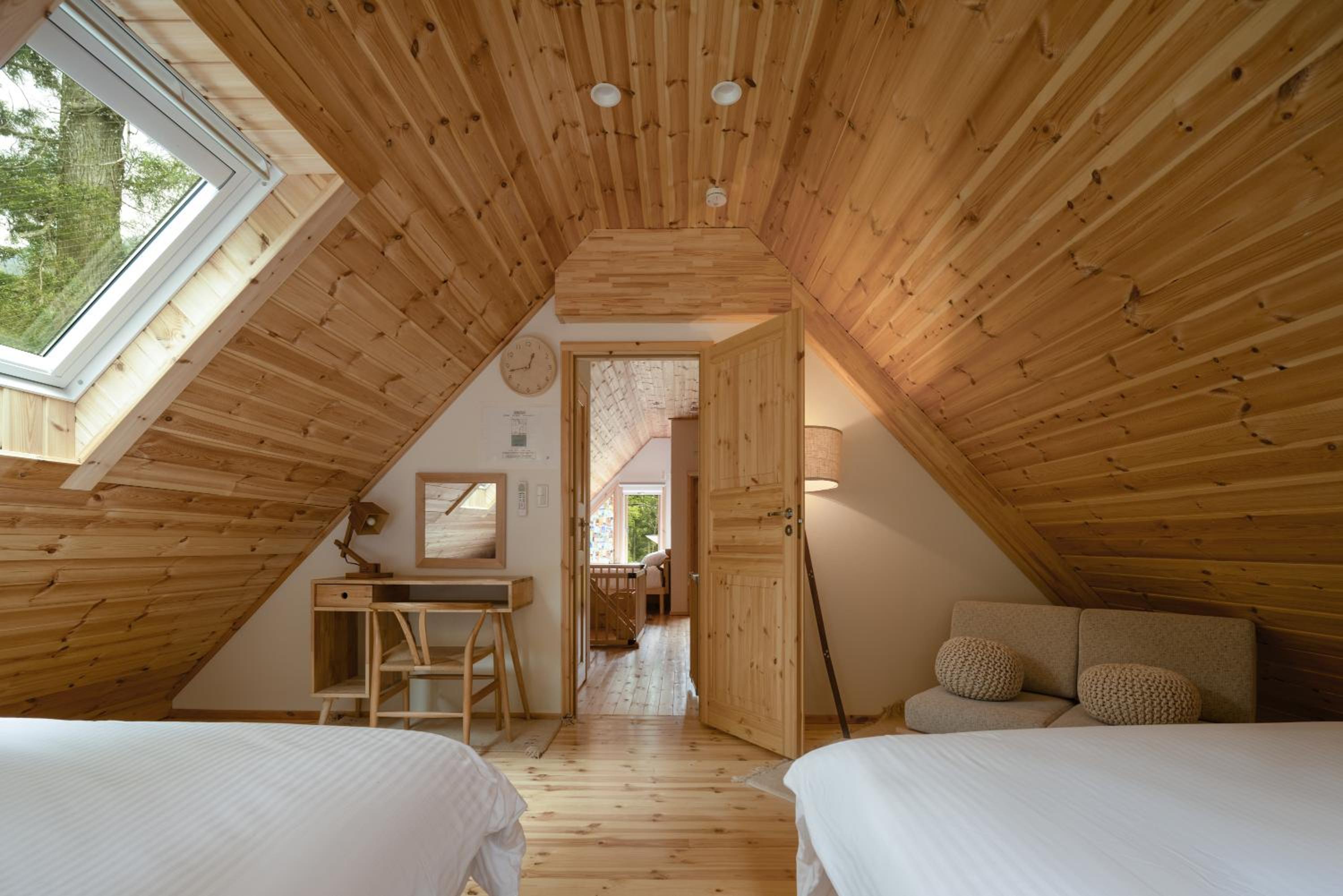 箱根芦之隠 Ashi Hakone Cabin Retreat