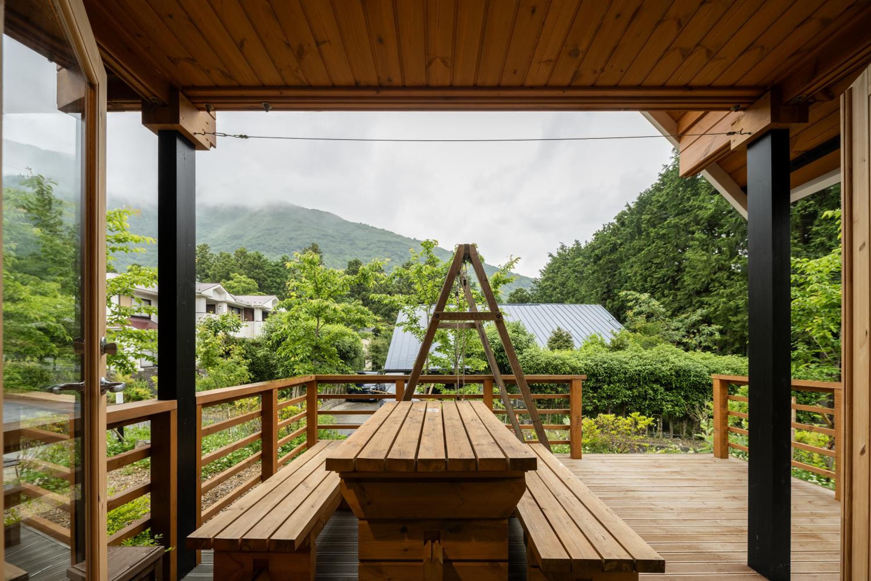 箱根芦之隠 Ashi Hakone Cabin Retreat