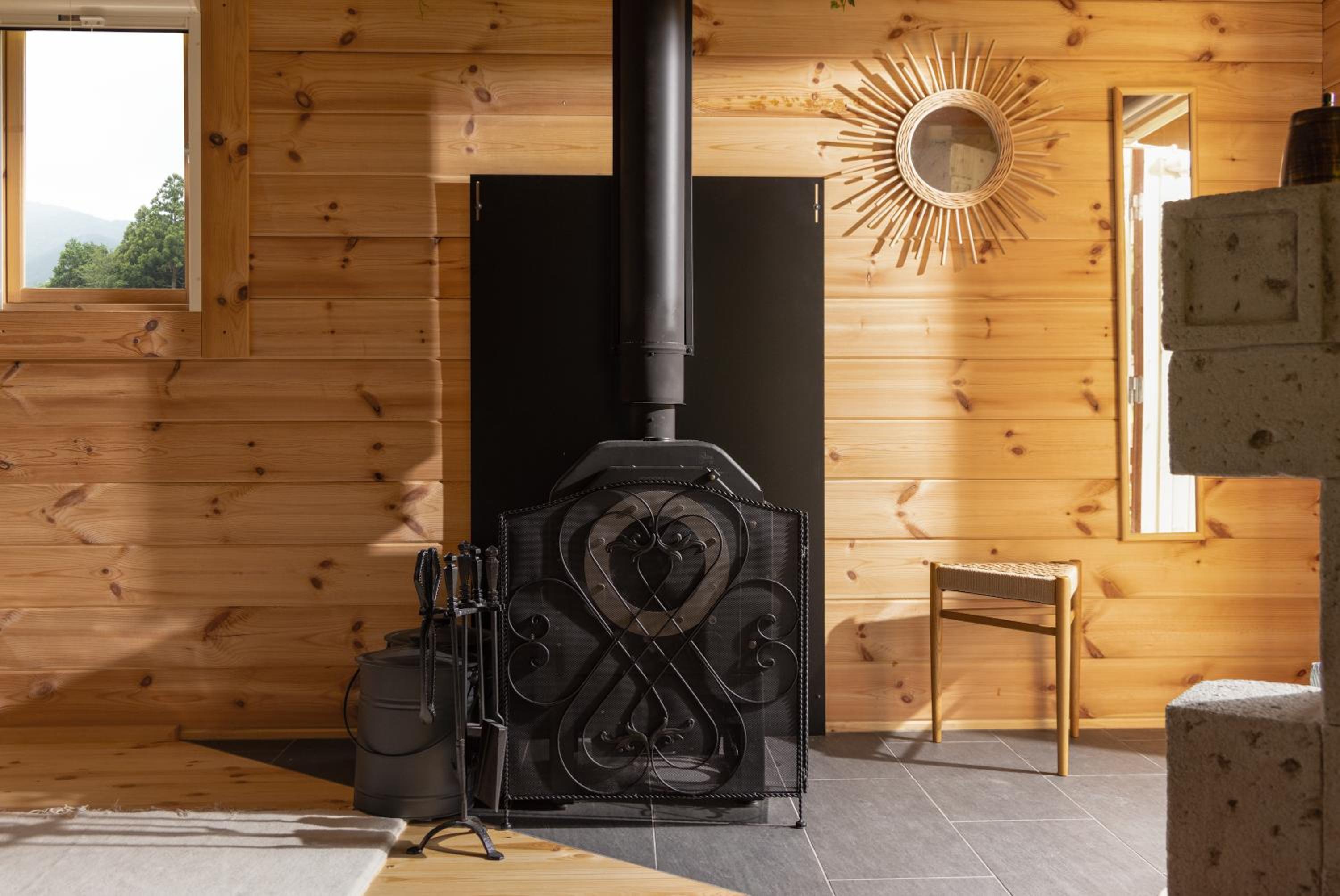 箱根芦之隠 Ashi Hakone Cabin Retreat