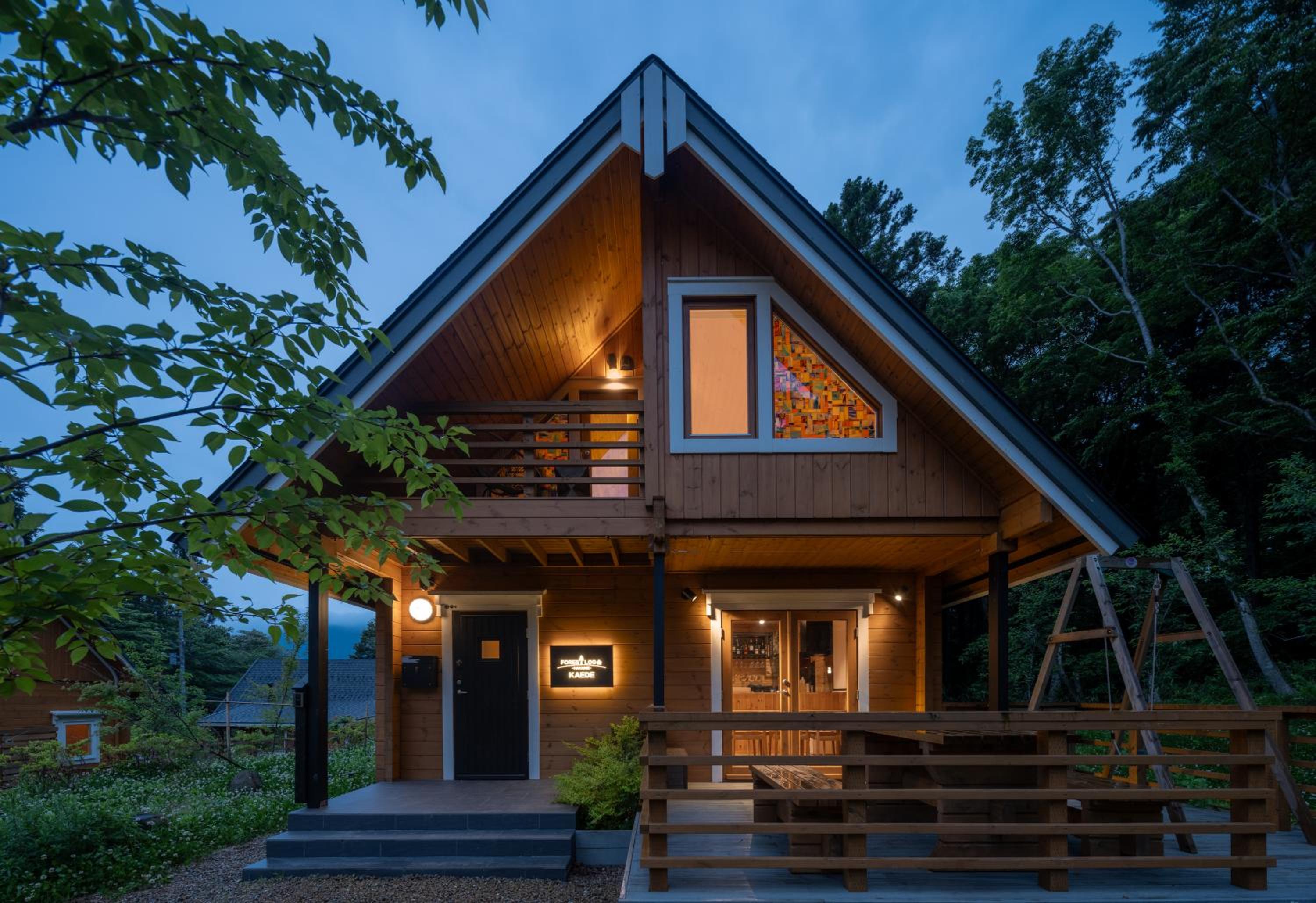 箱根芦之隠 Ashi Hakone Cabin Retreat