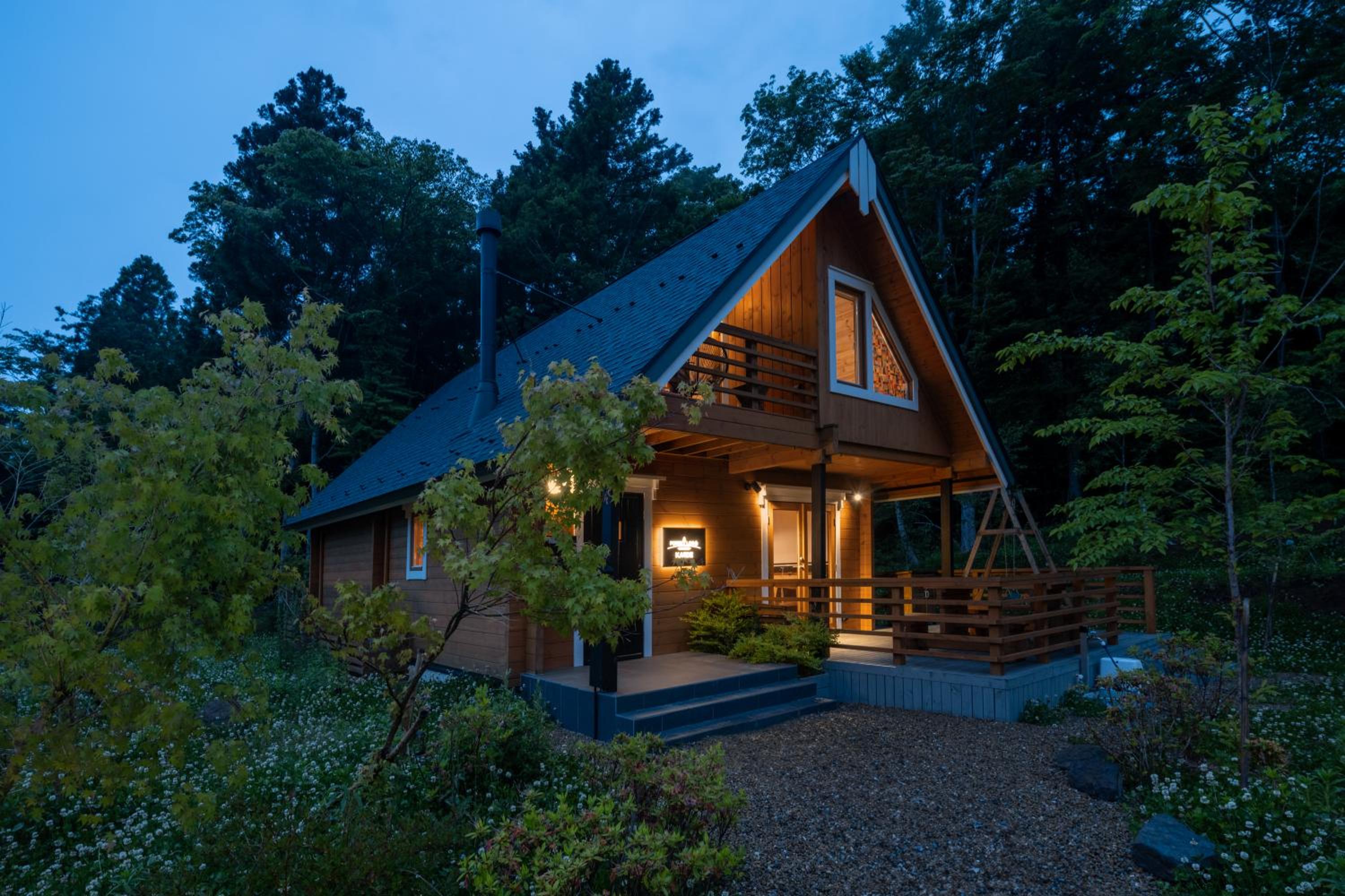 箱根芦之隠 Ashi Hakone Cabin Retreat