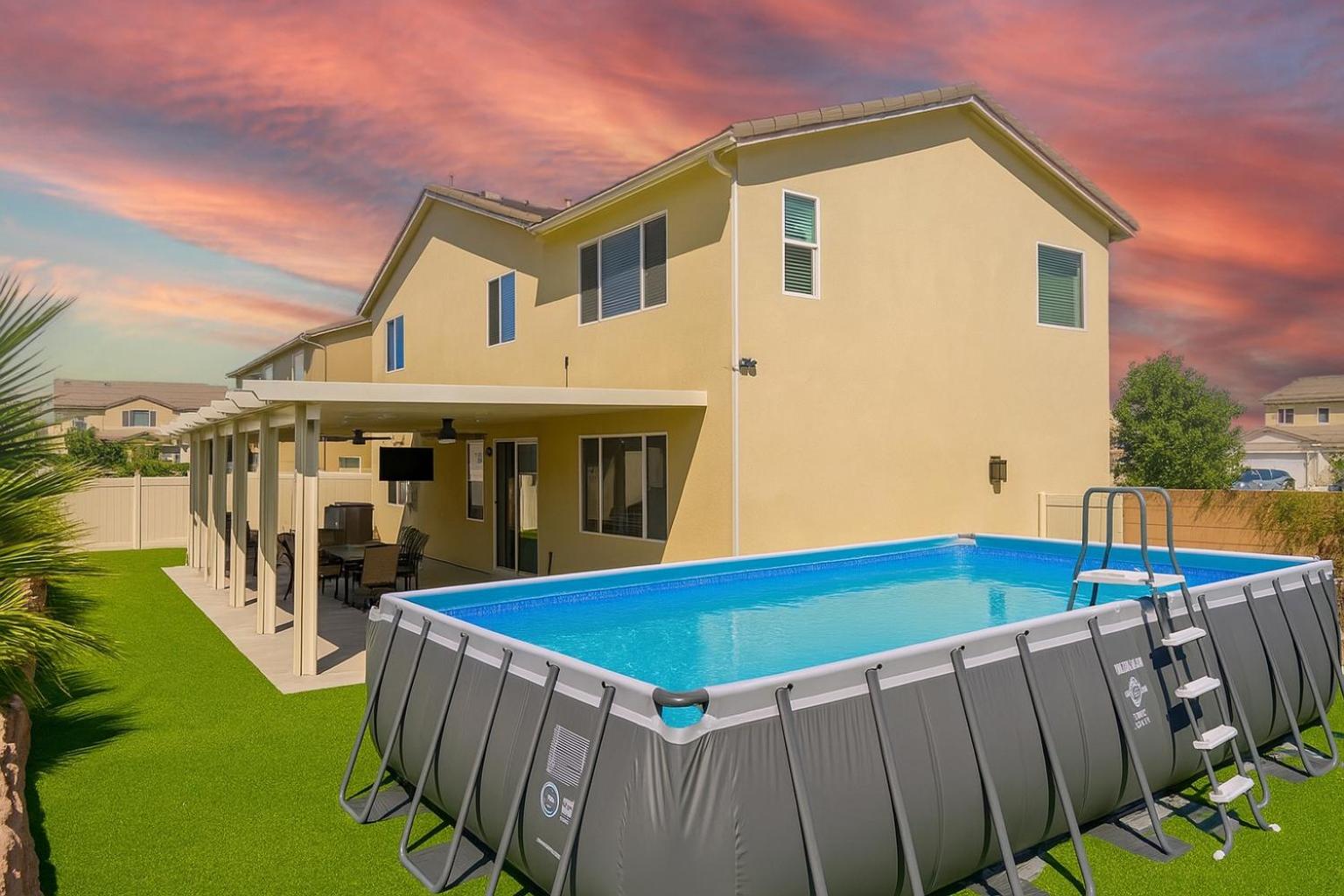 6 BR Pool & Games Retreat - Summer Near Wineries