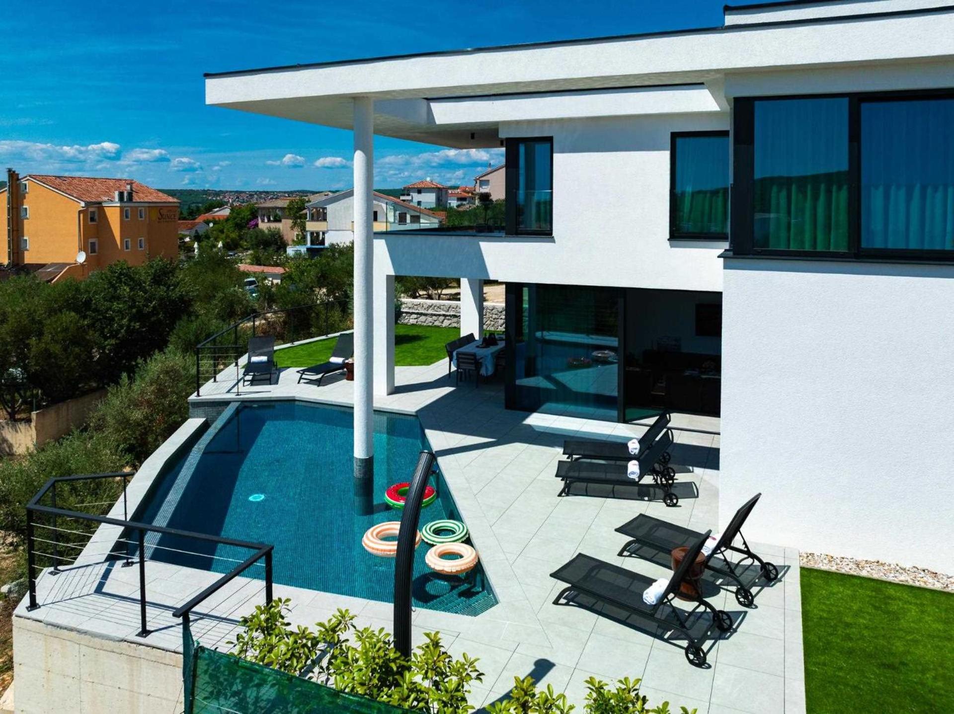 Luxury villa 45 with infinity pool