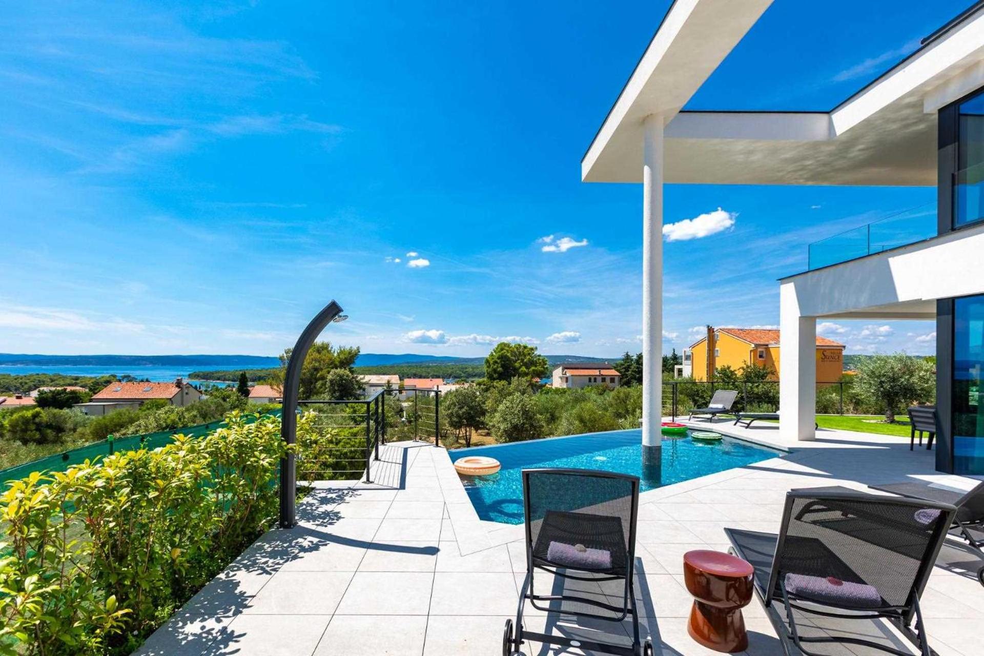 Luxury villa 45 with infinity pool